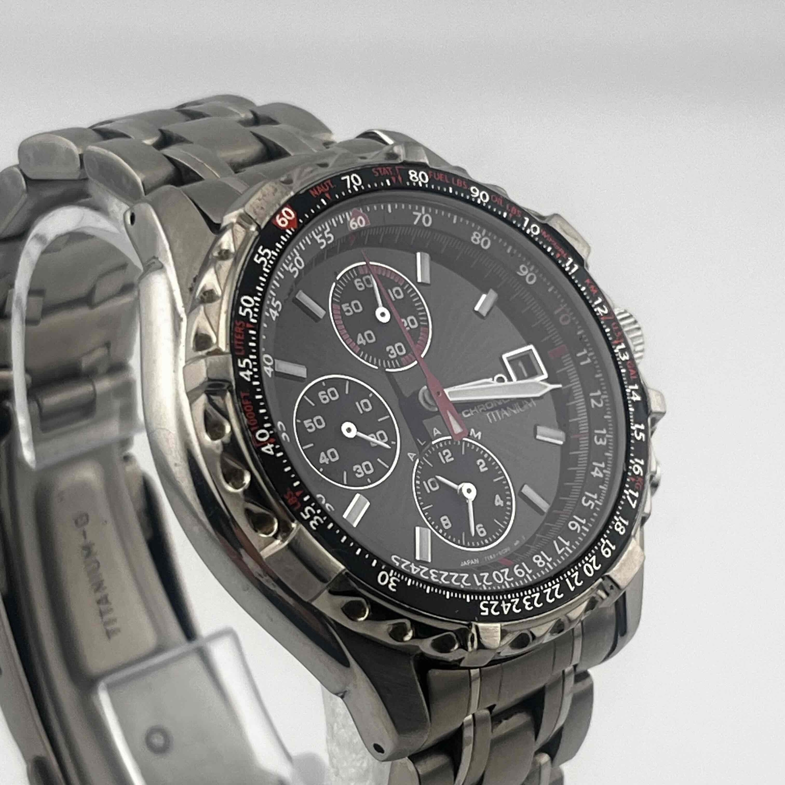 SEIKO 7T62-0BY0 CHRONOGRAPH TITANIUM Silver Black Dial Men’s Watch 38.8mm