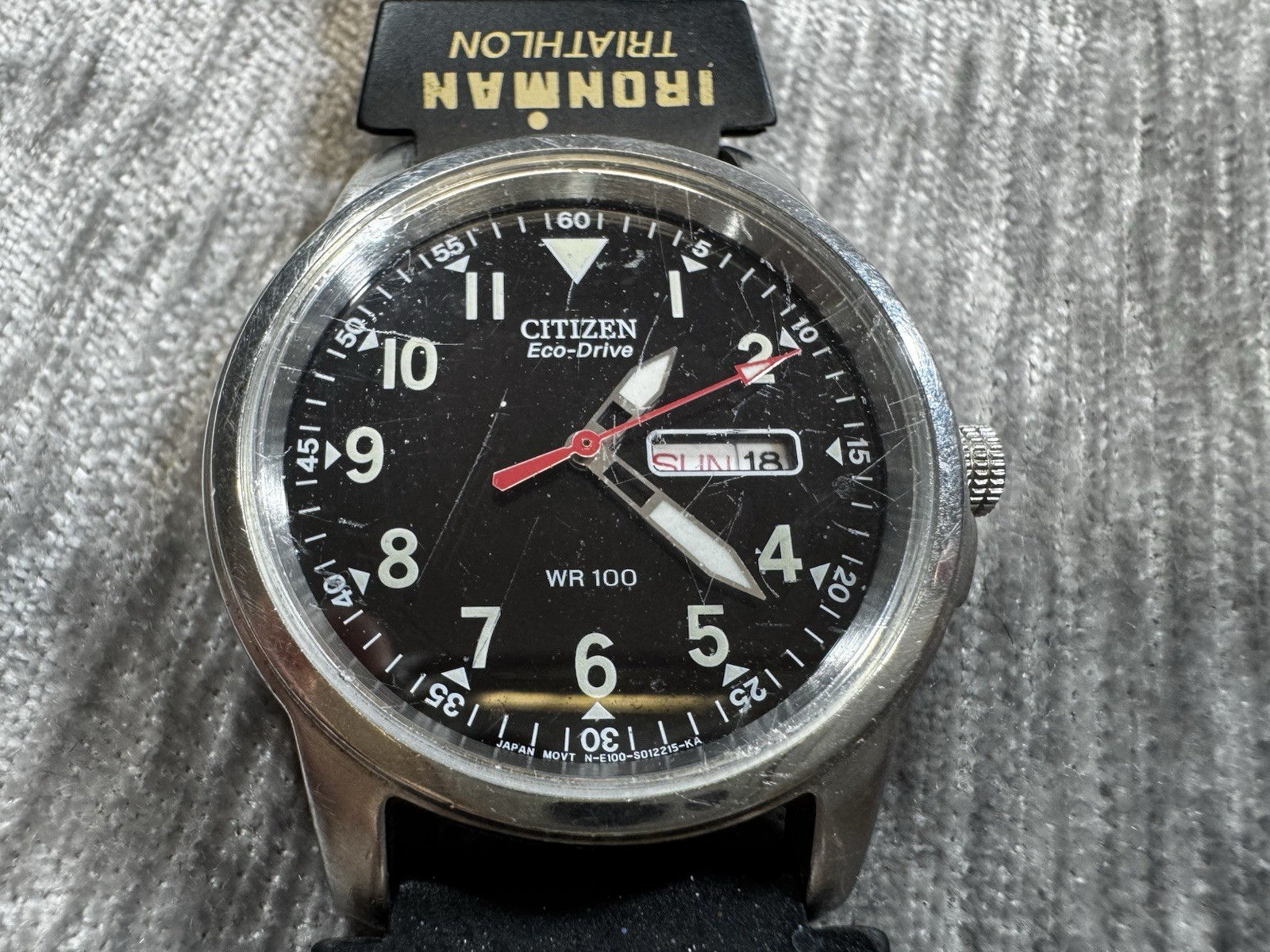 Citizen Eco-Drive E100-S012215 Day Date WR100M Men’s Solar Watch Working Black