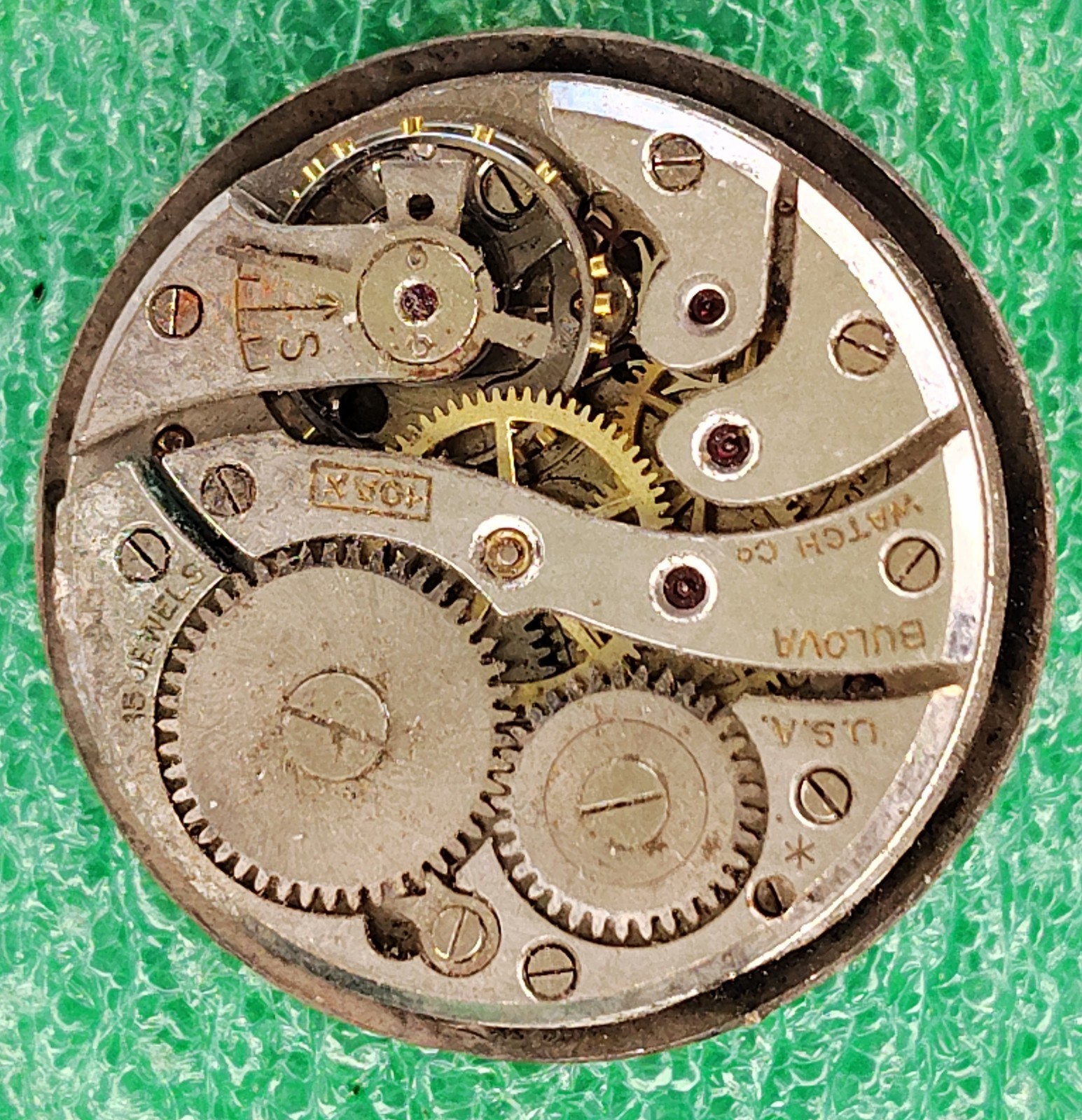 lot M382 mens Bulova Military 10AX Movement 15J Manual Vintage Watch Parts