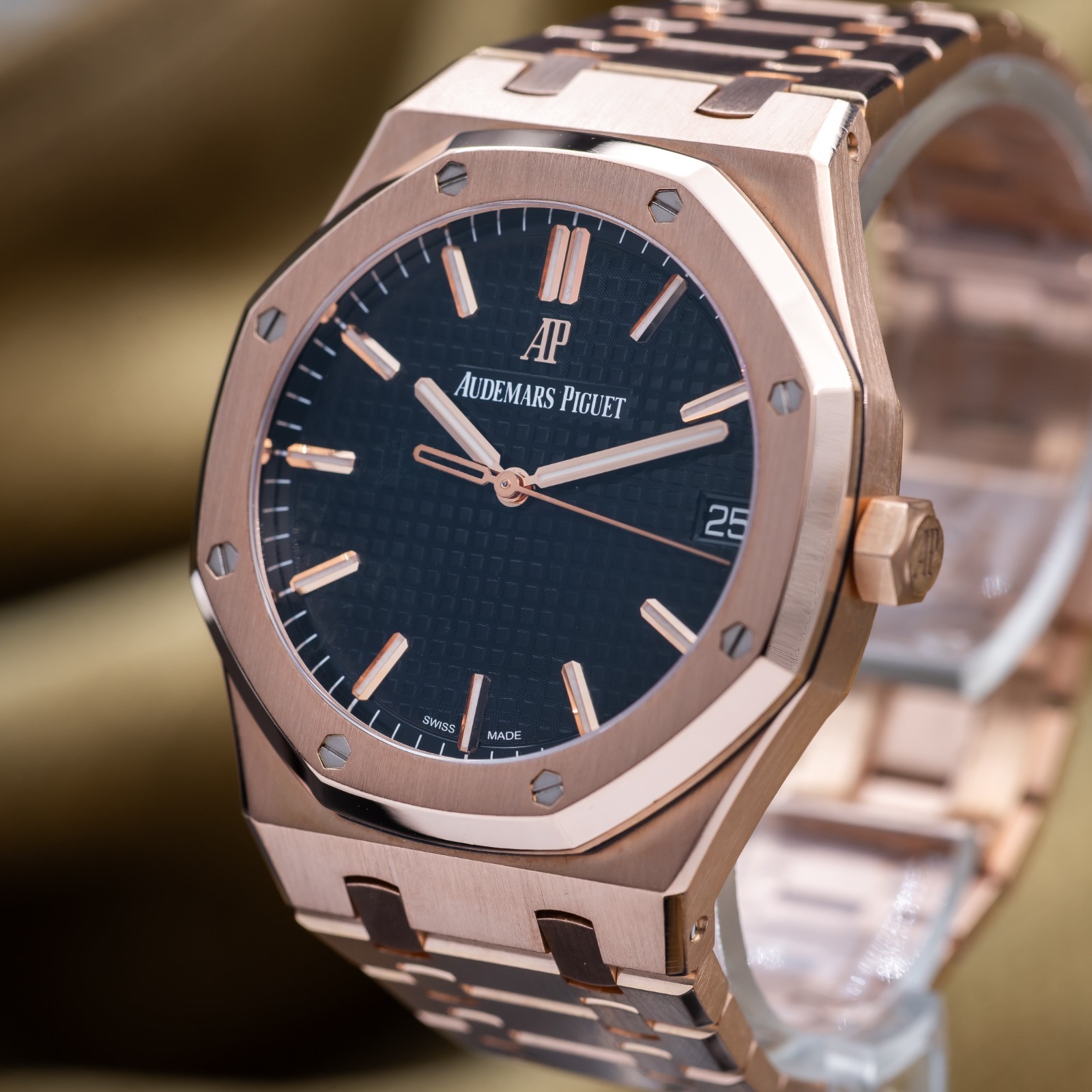 Audemars Piguet Royal Oak Rose Gold Black Dial 41mm – AP 15500OR Full Set