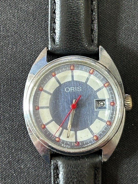 Vintage Oris Date, Bulls eye Blue dial, 32 mm case