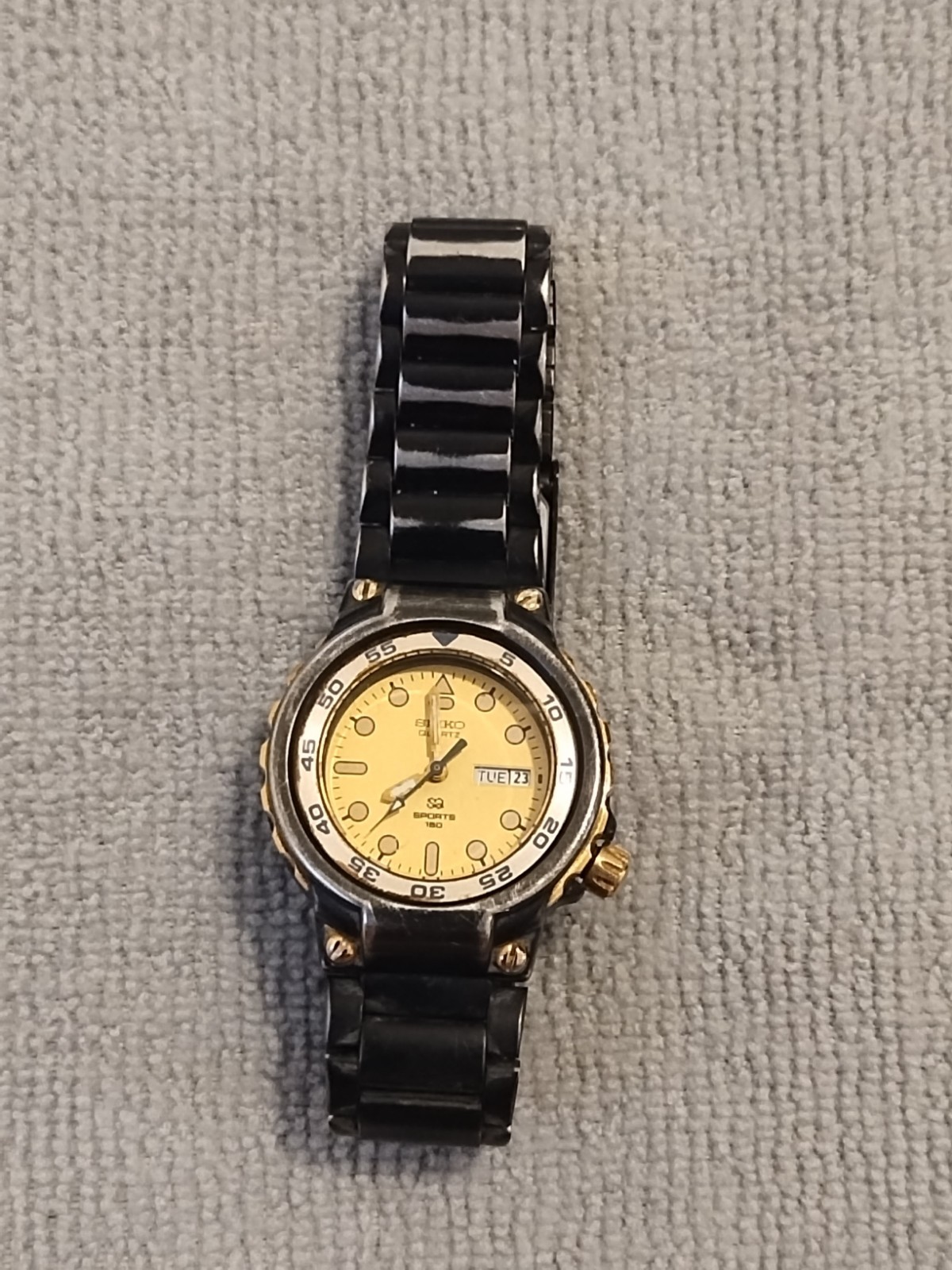 Vintage SEIKO SQ Sports 150~Quartz Ladies Watch ~ 28 mm