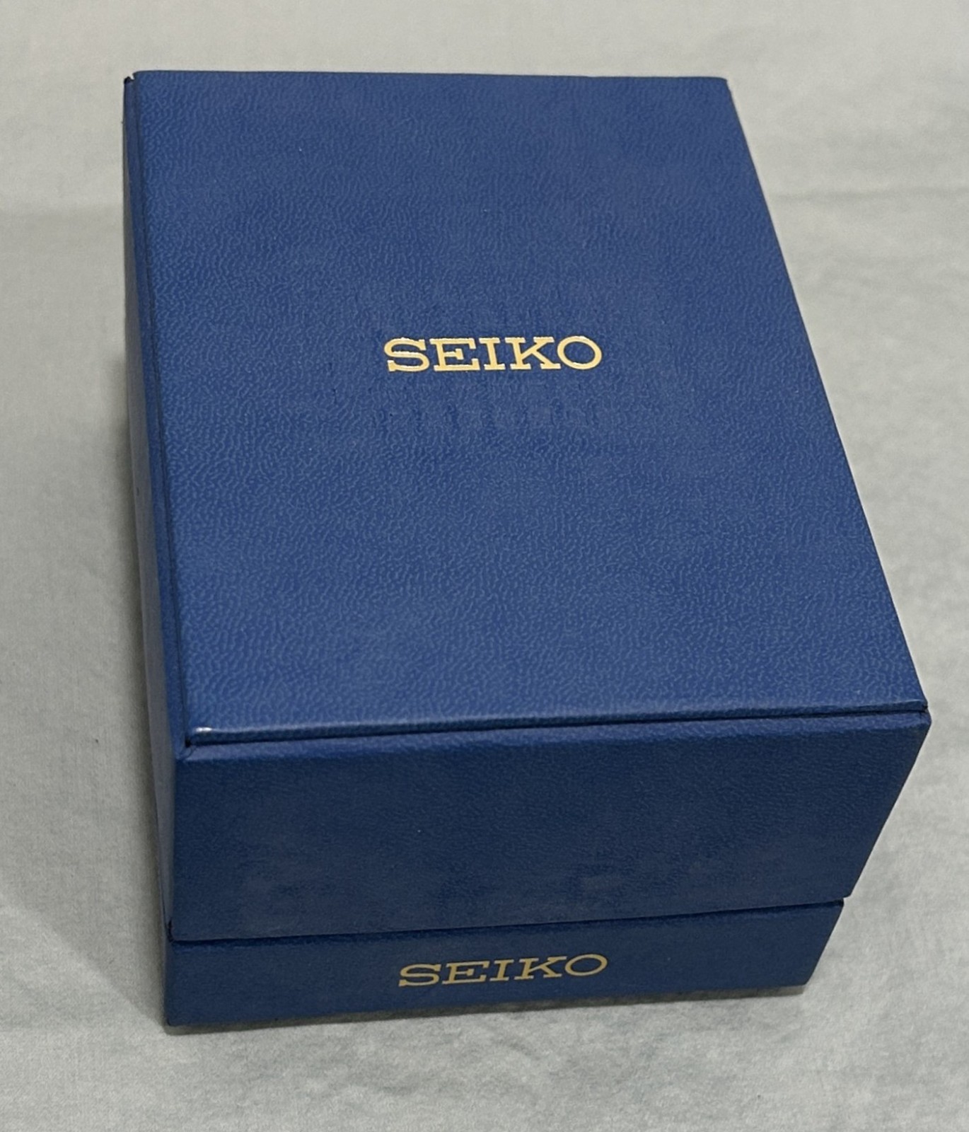 Seiko Tidemaster 6F24-7019 Sports 150 Moon Phase Tide Watch Gold Tone with Box