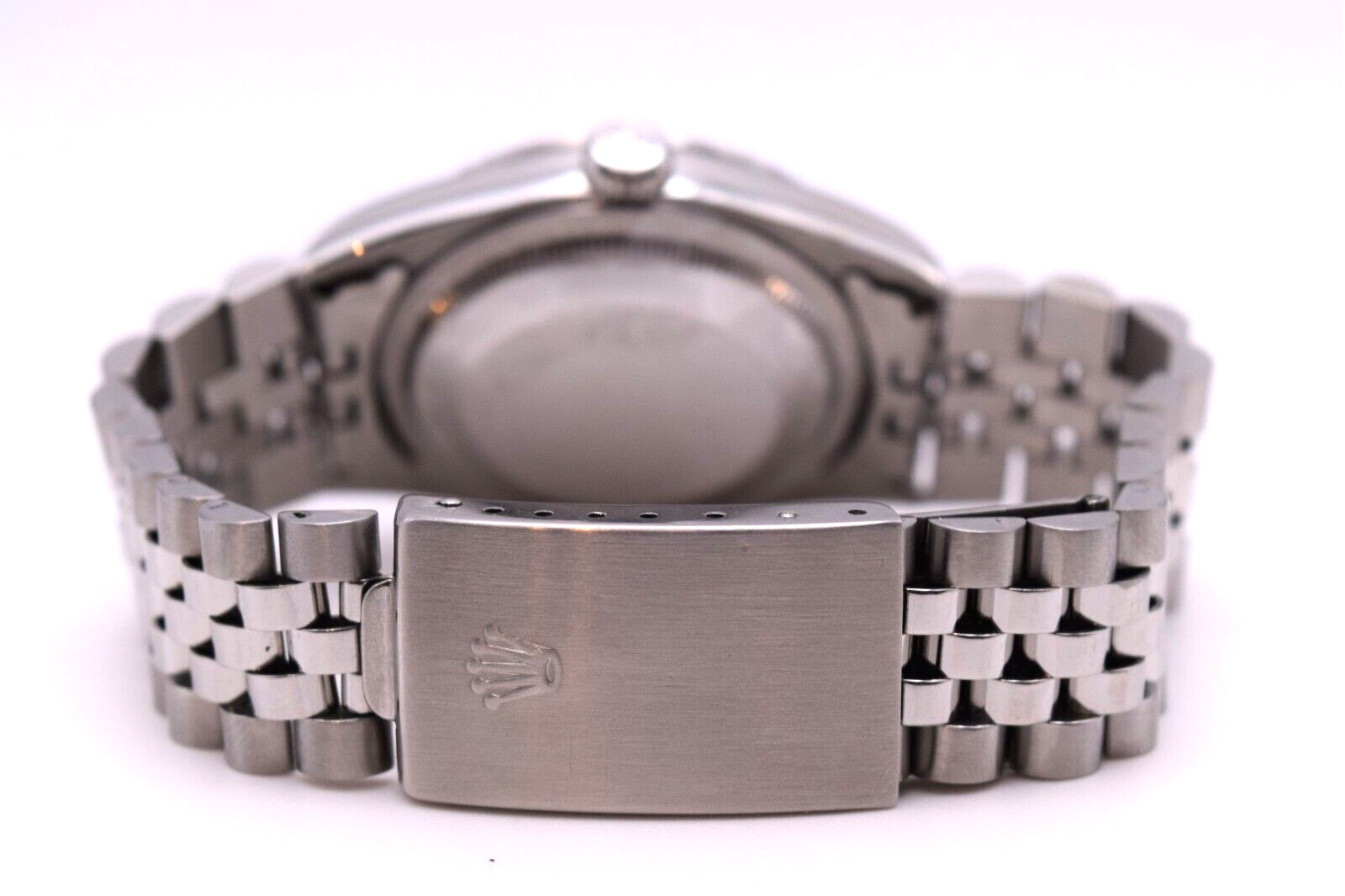 Rolex Datejust Stainless Steel Date Engine Turned Bezel Men’s Watch 16220