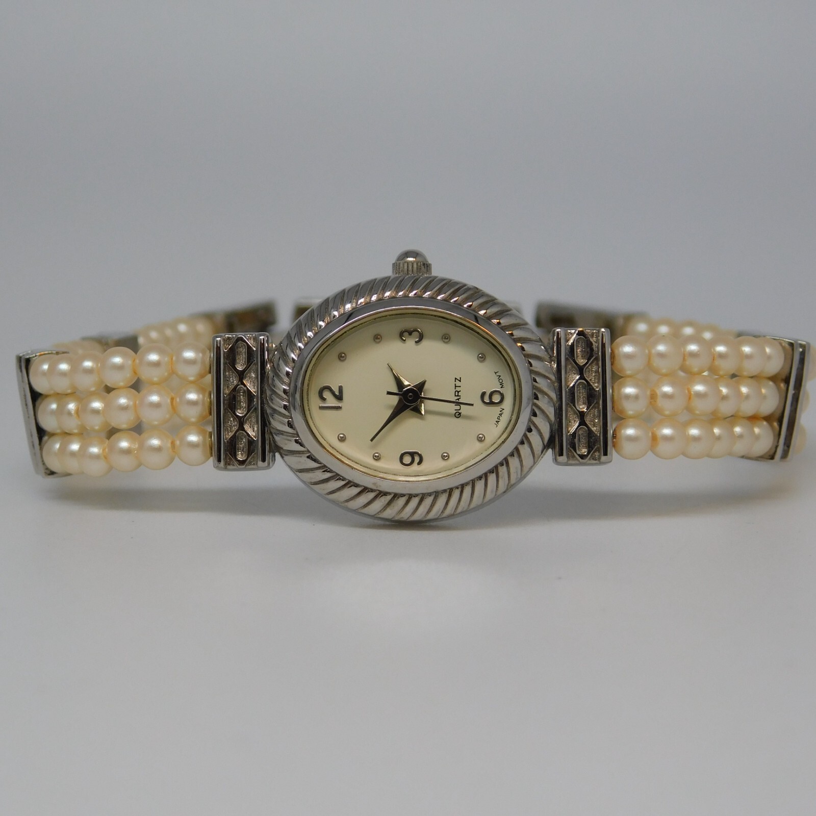 Simulated Pearl Bracelet Quartz Analog Women’s Watch Sz. 7″ New Battery