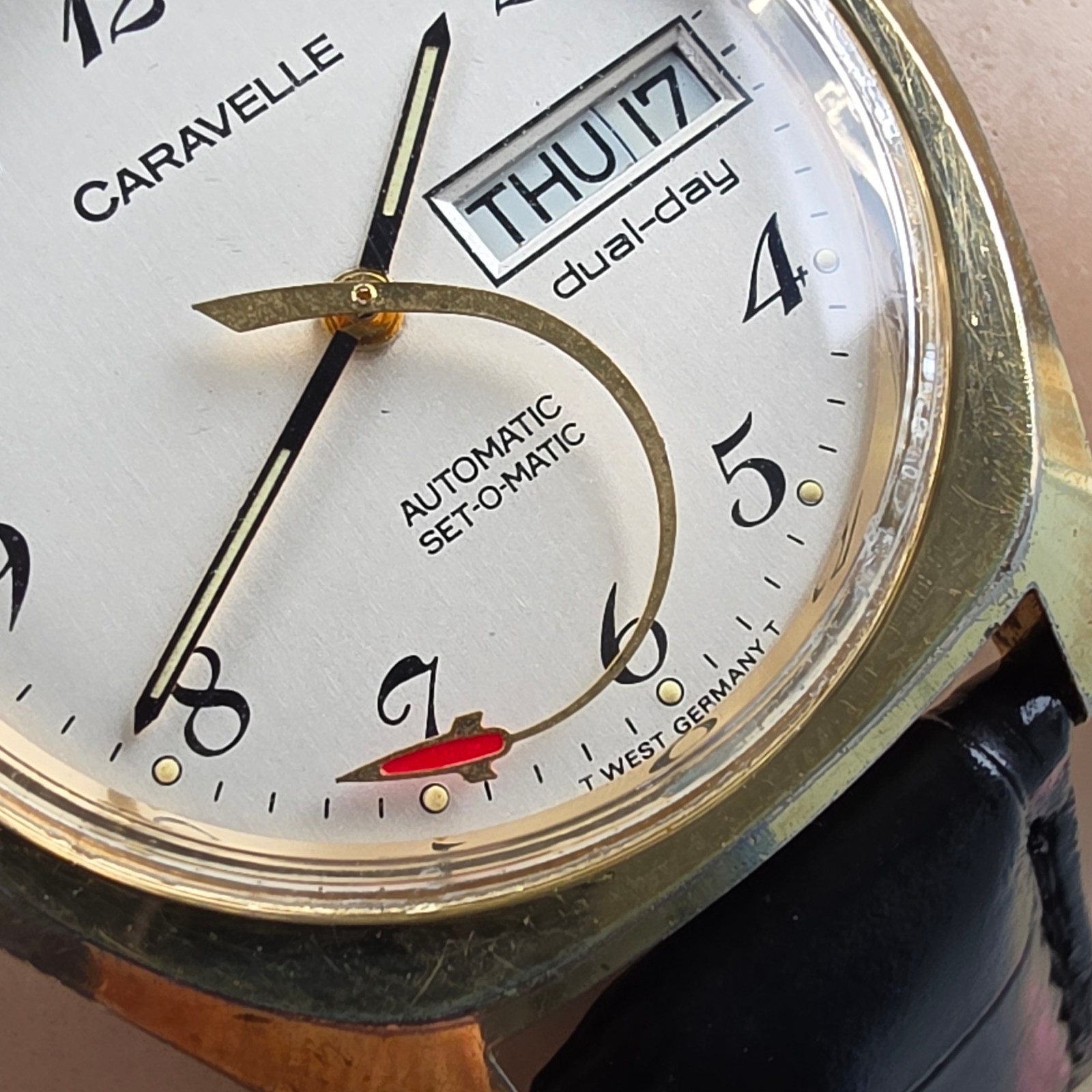 Vintage CARAVELLE men’s automatic watch day/date Rocket second hand germany 1978