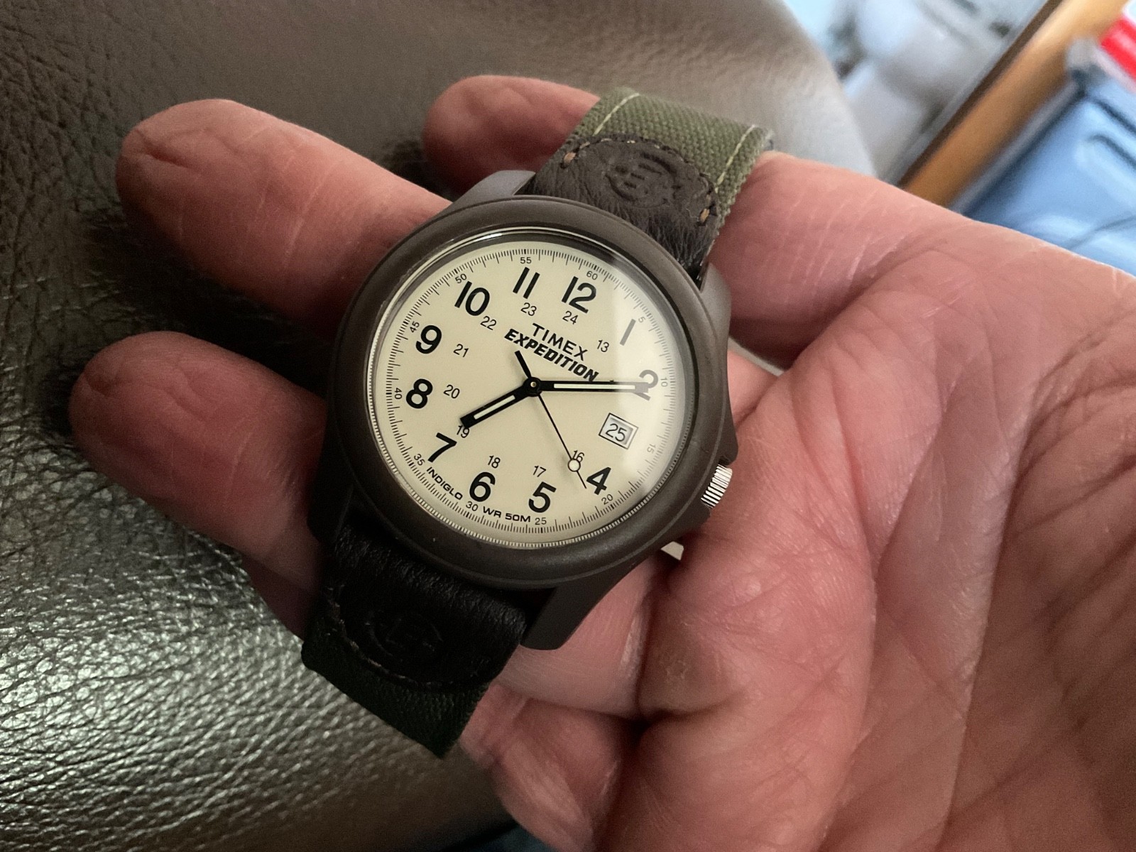 Timex T49101 Men’s Expedition Camper Watch new batt near mint light date clean!