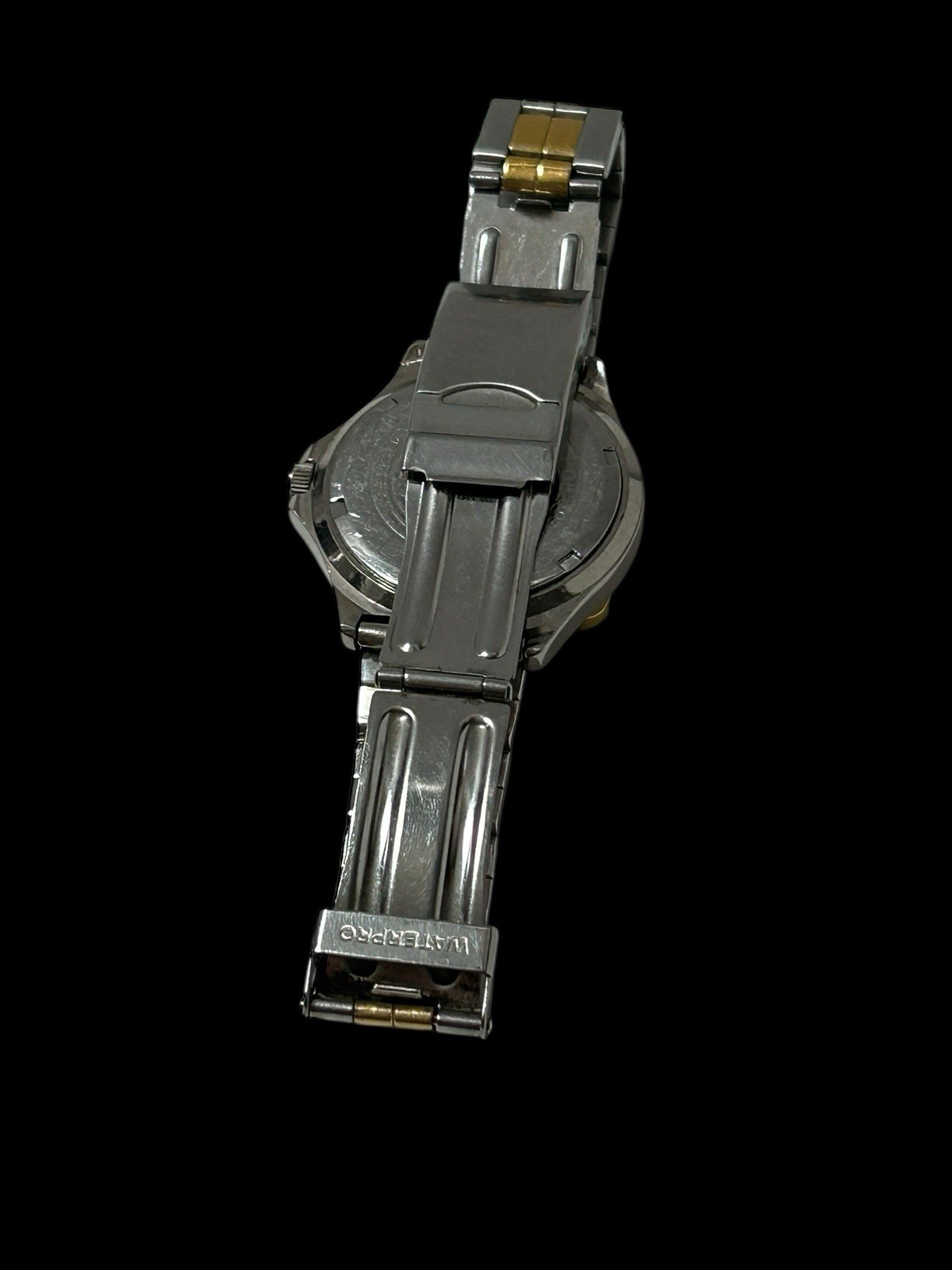 Vintage 1990’s Men’s Guess Watch Water Pro 50 Meters 165 Feet Water Resistant