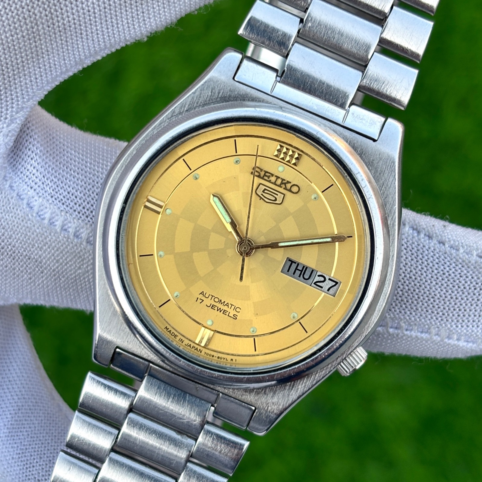 Vintage Seiko 5 Golden Sunburst Dial Automatic Japan Made Men’s Watch 7009-3171