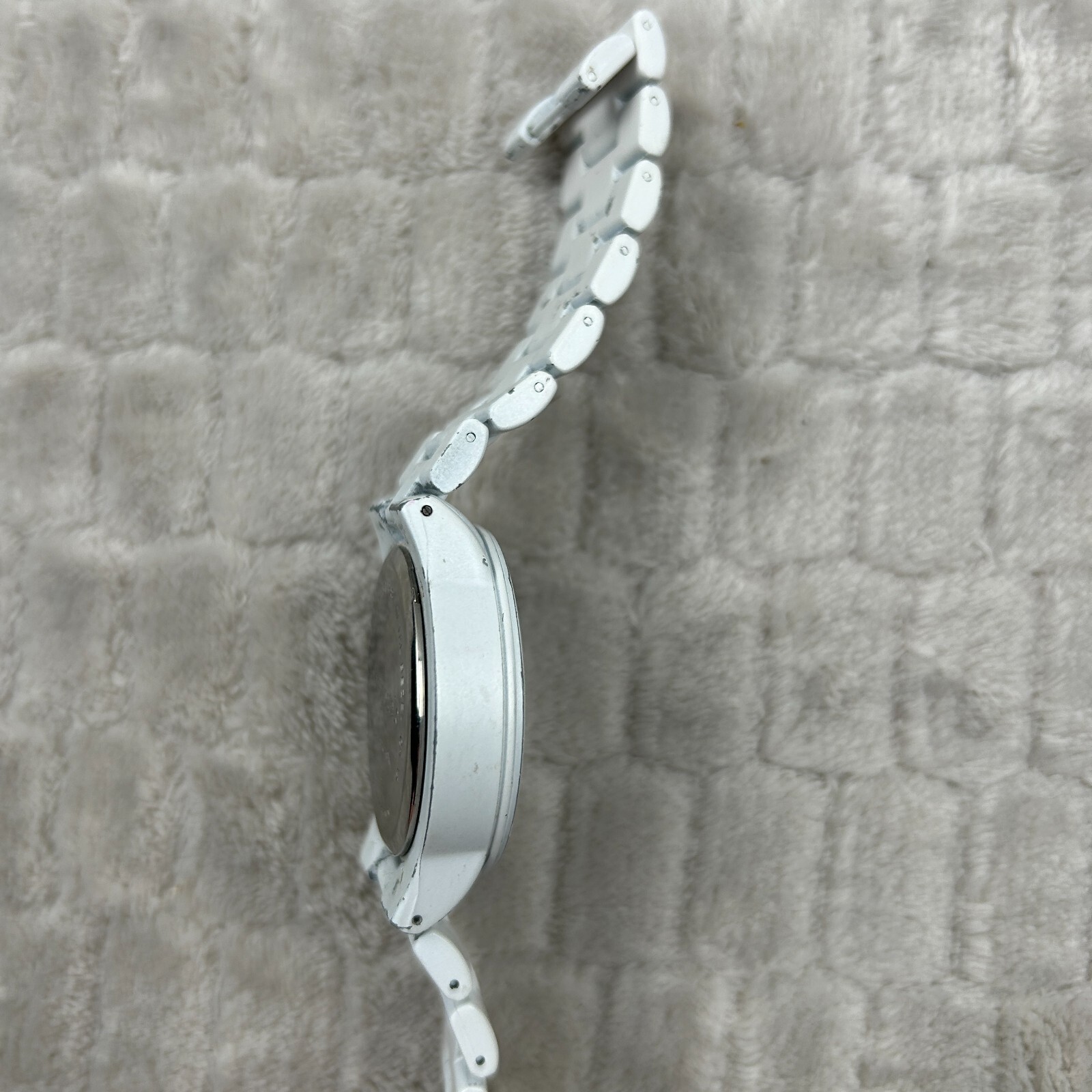 Ladies Aeropostale Round White Link Bracelet Analog Watch New Battery