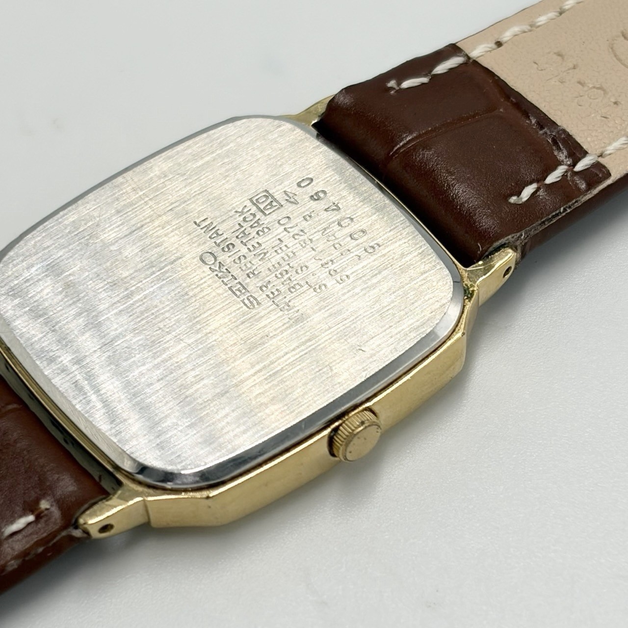 Vintage Seiko Quartz 5P31 Gold Tone Square Textured Dial New Leather Strap