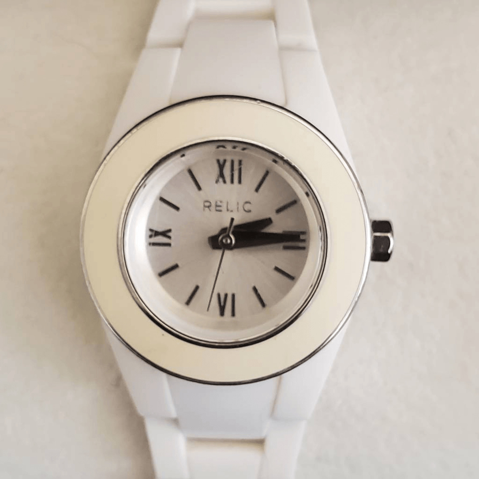 Relic Petit Ladies Watch Cream Colored Enamel Bezel and White Band Silver Tone