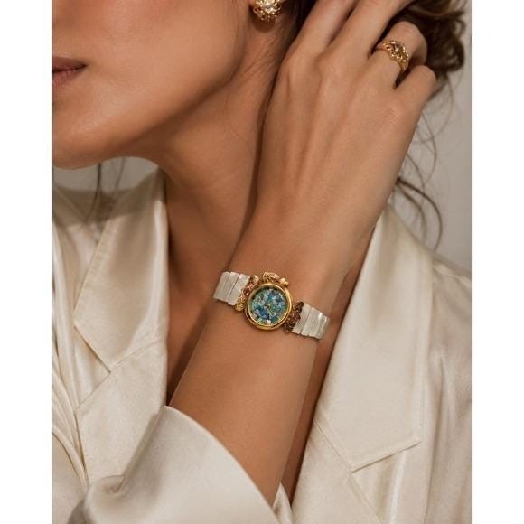Vintage Gold Tone Mosaic Opal Dial Watch with Mother of Pearl Stretch Band Japan