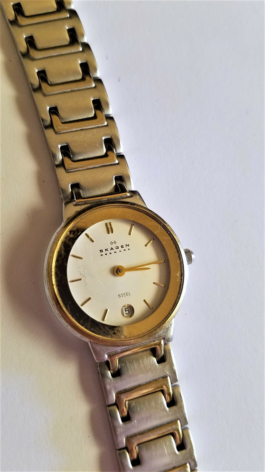 Womens Skagen Quartz Watch 358SGSC 2 Tone Bracelet Band Case White Dial Date