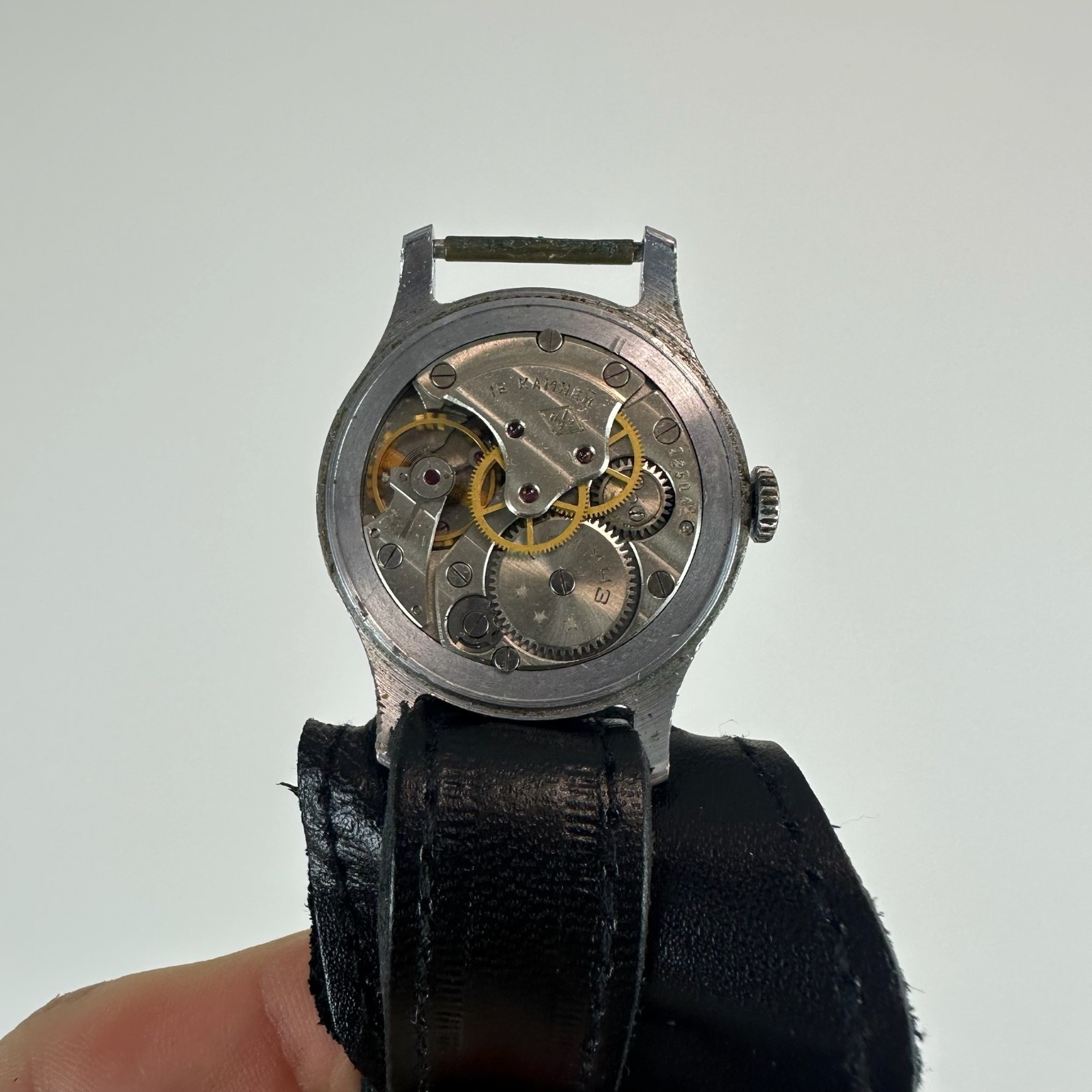 POBEDA vintage Soviet USSR wrist watch 1 MCHZ 15 jewels Serviced