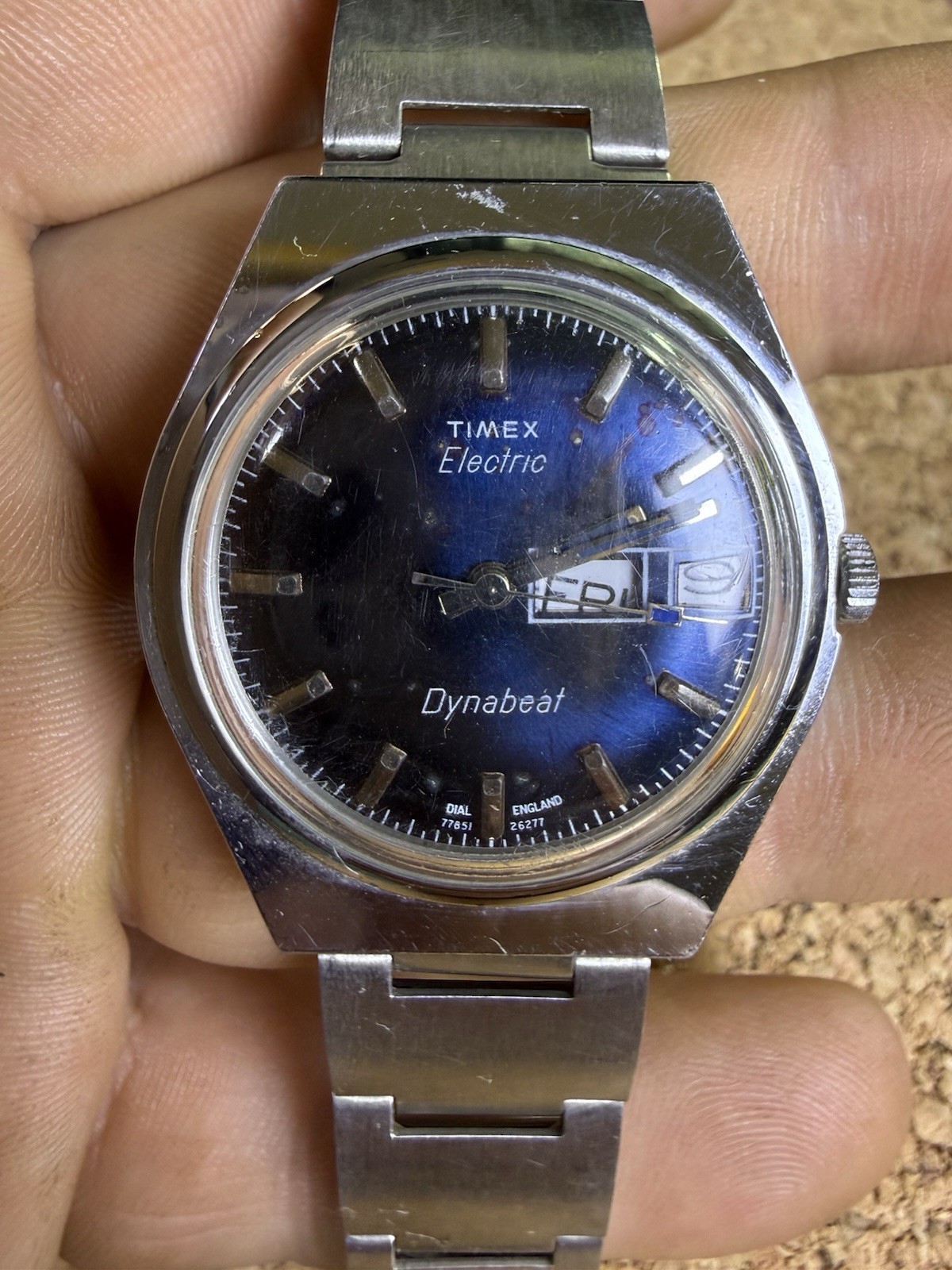 VTG 1970s Timex Electric Dynabeat Day Date Sunburst Blue Dial England Watch Runs
