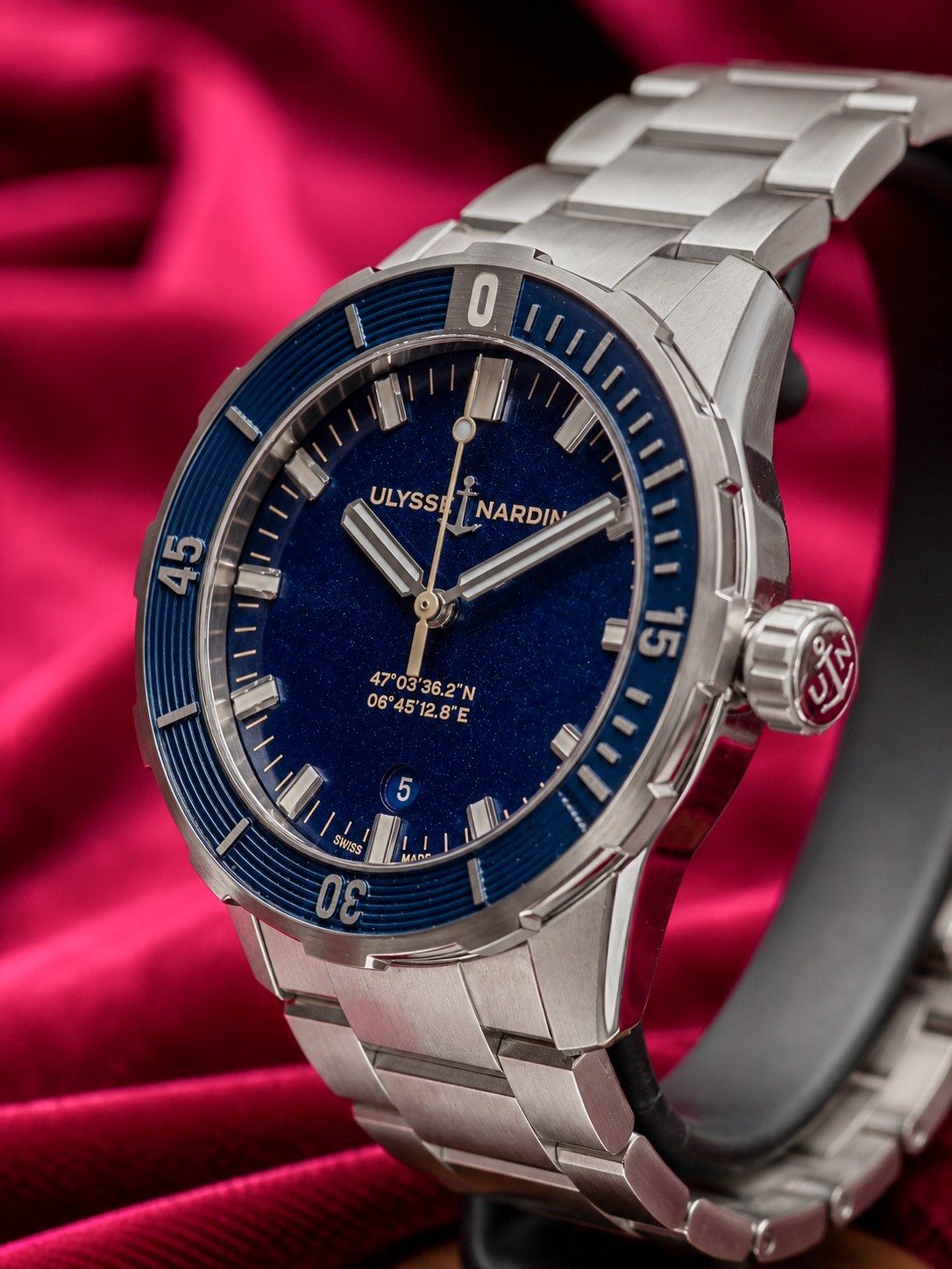 Ulysse Nardin Diver 42mm Blue Men’s Watch – 8163-175-7m/93 Full Set