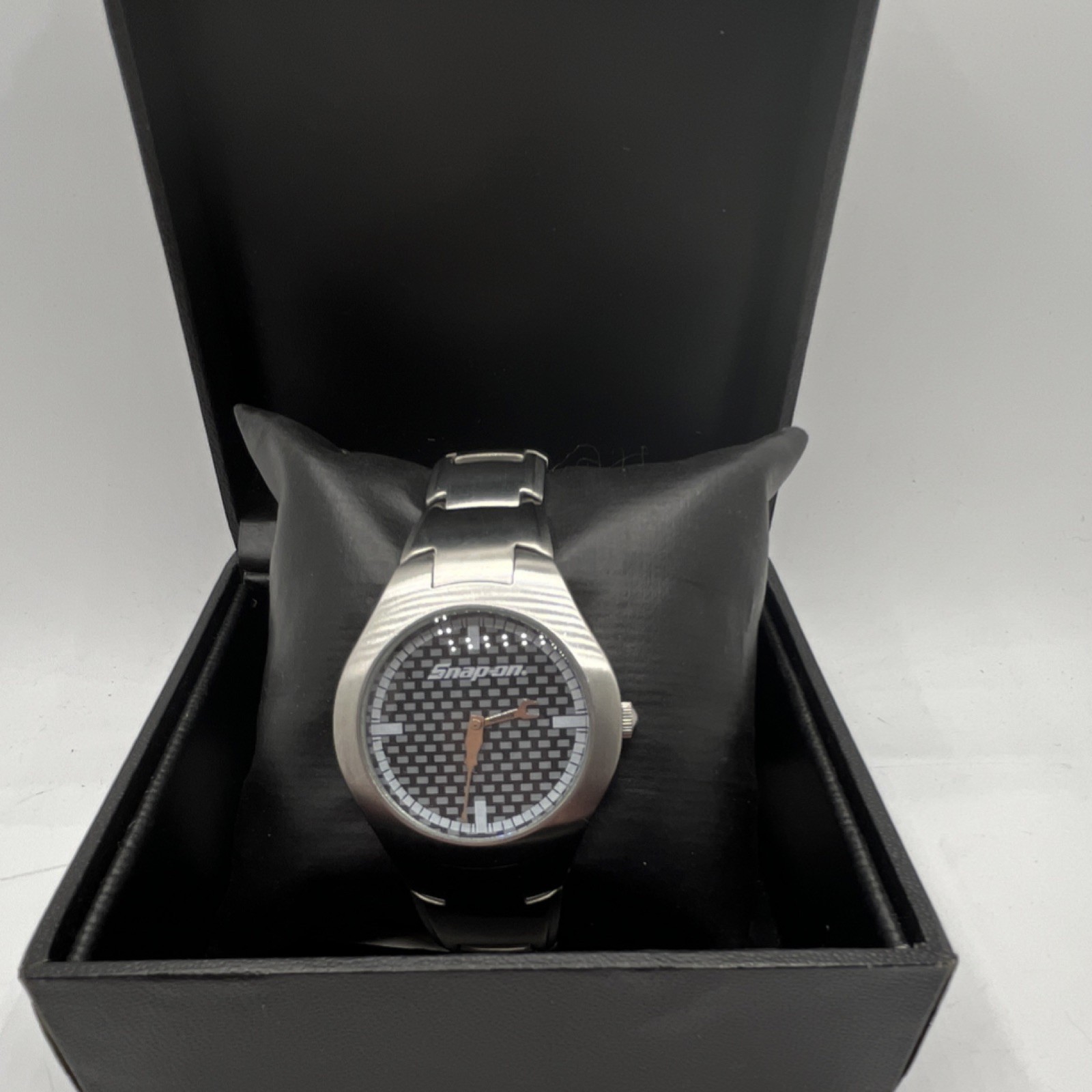 Snap-on Special Edition Quartz Analog Watch, SS Silver Bracelet, Box, Round
