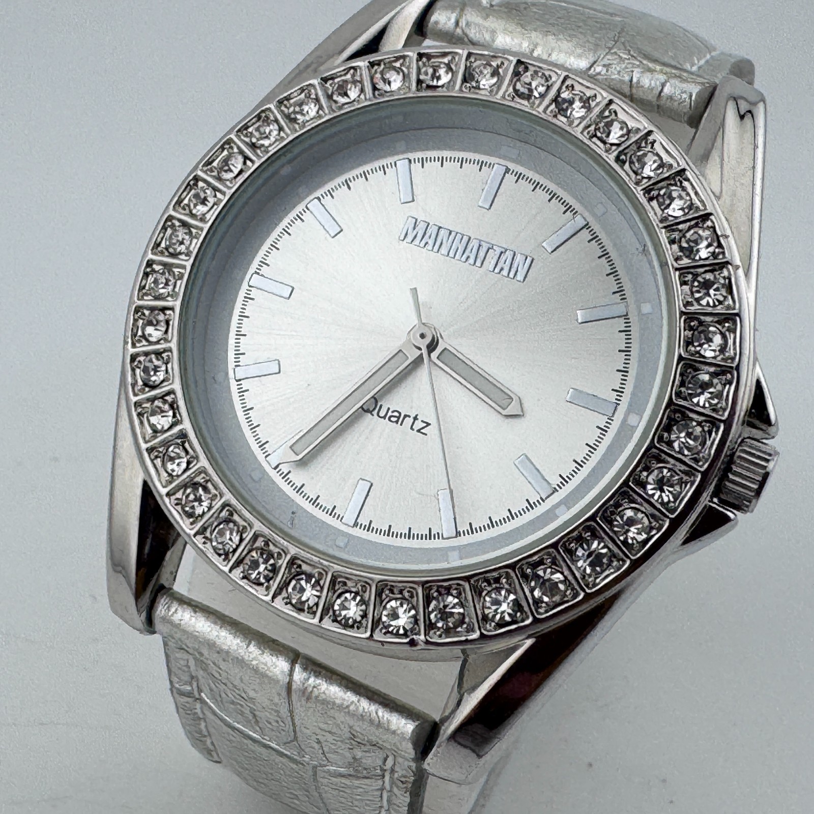 Manhattan by Croton Quartz Watch Unisex Silver Rhinestone Leather New Battery
