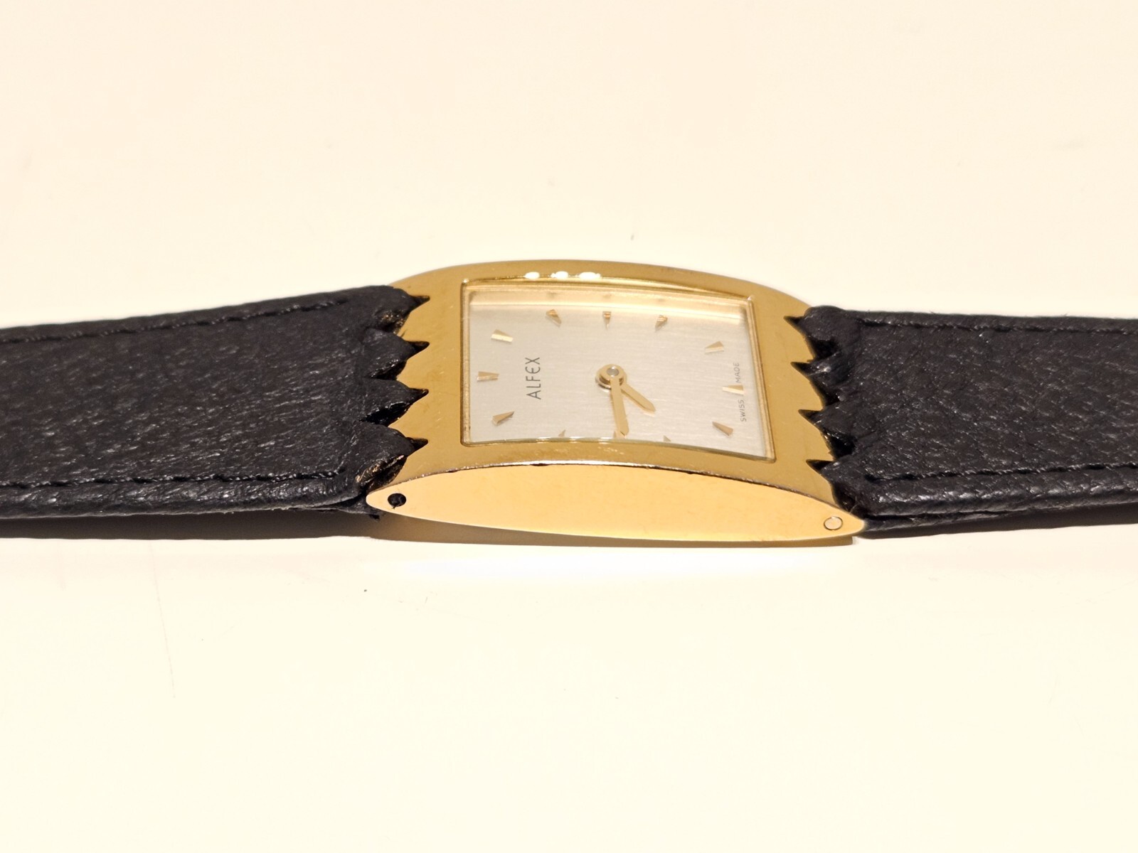 RETRO LUXURY TANK 18.5mm SWISS GOLD PLATED LADIES QUARTZ WATCH “ALFEX” 5467 PLUM