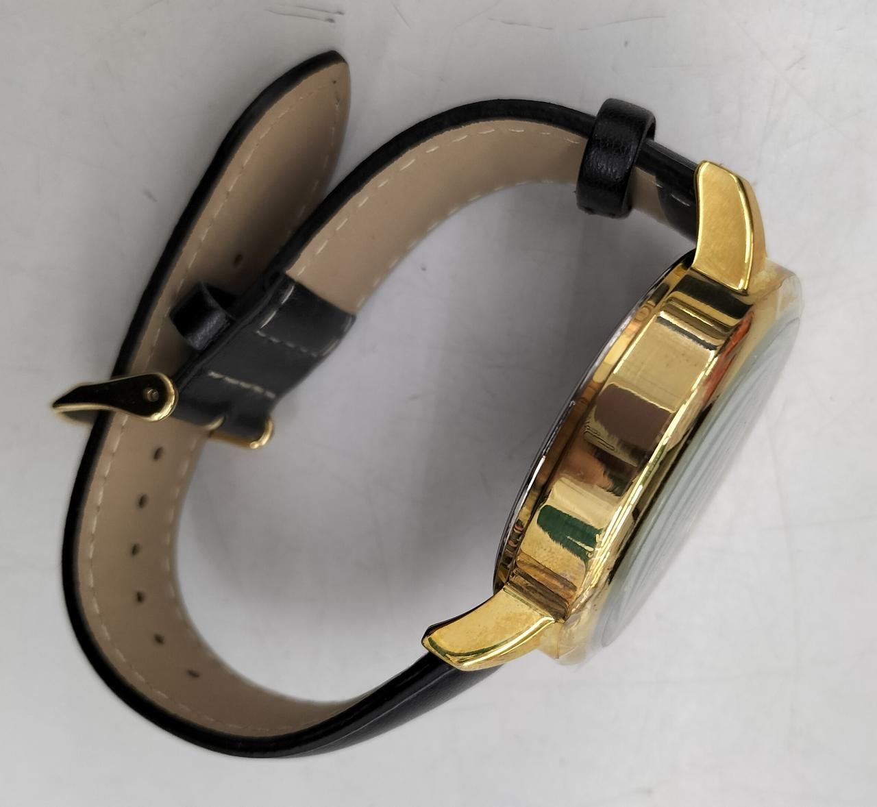 UNIVERSAL STUDIOS Toru Amuro/Anesthetic gun type watch Detective Conan collabora