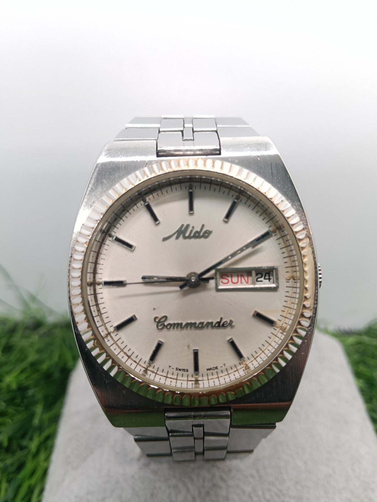 NICE MIDO COMMANDER MODEL 8017-1 AUTOMATIC 25 JEWELS SWISS MADE GENT WATCH