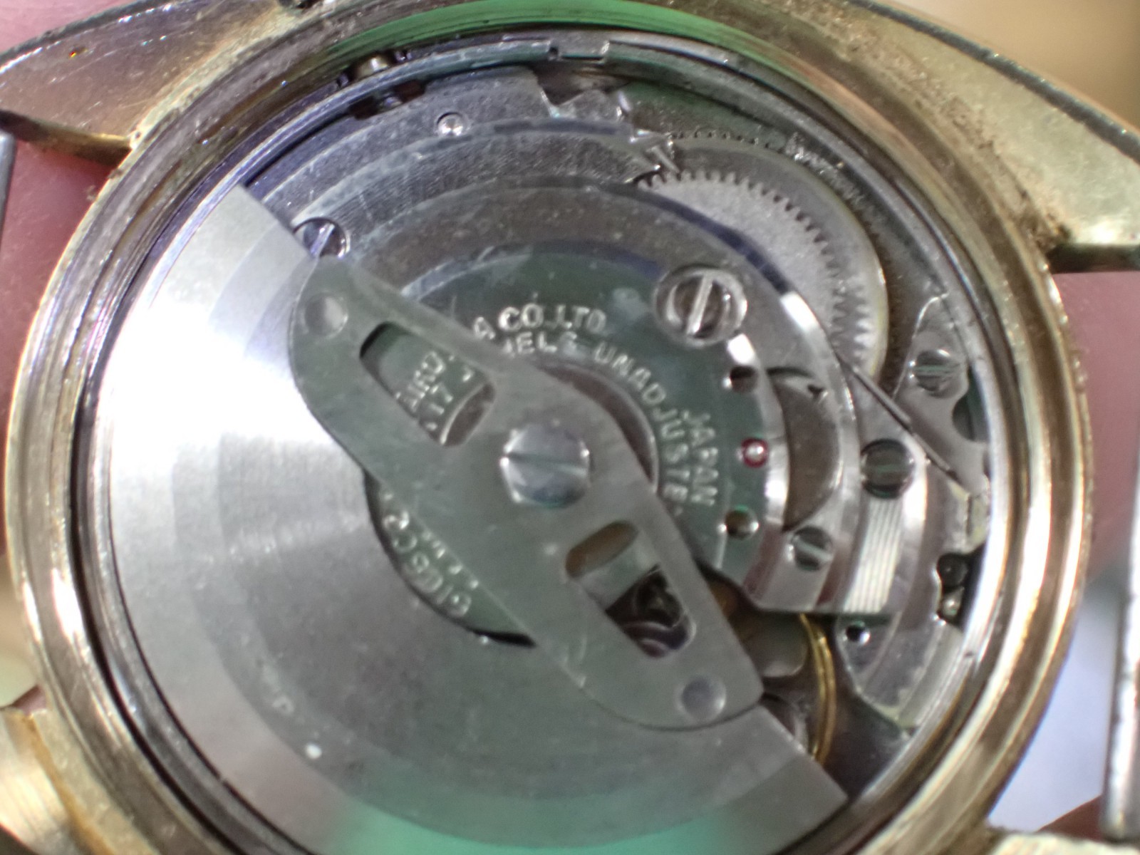 Seiko DX 6106-6007 Men’s 17 Jewel Automatic Wristwatch Good Balance Crosshair