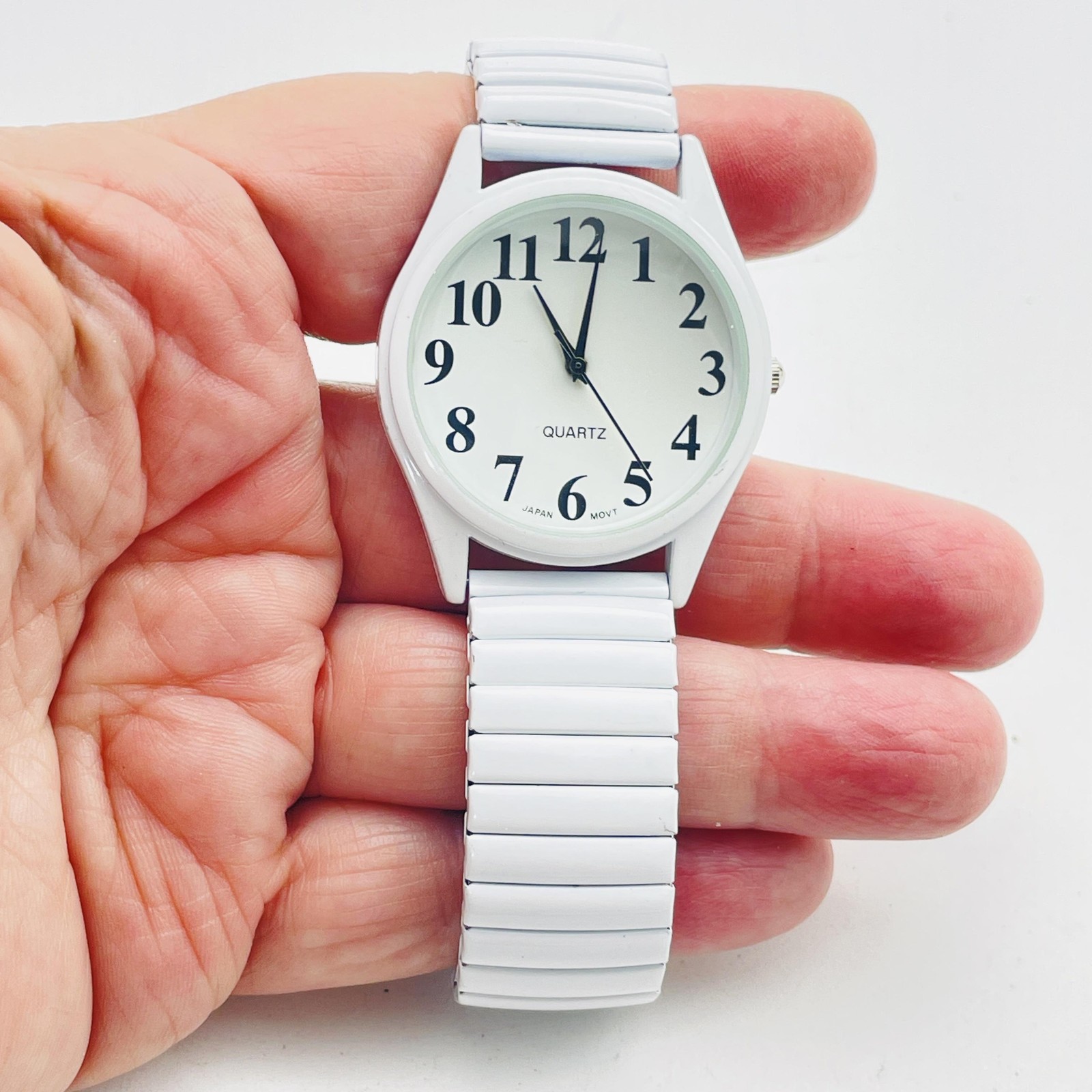 Unbranded Quartz Watch White Stretch Band Stainless Steel Back Large Numbers