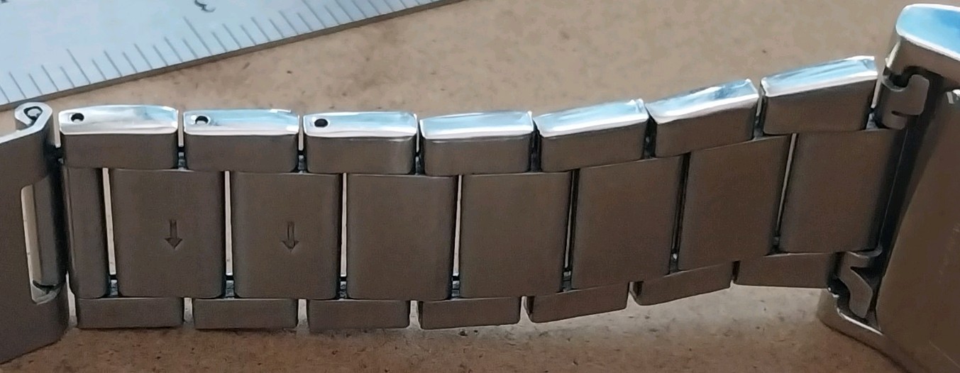 GUESS Steel Day Date & 24 hr SS Quartz Watch G10205G Bracelet Band New Battery