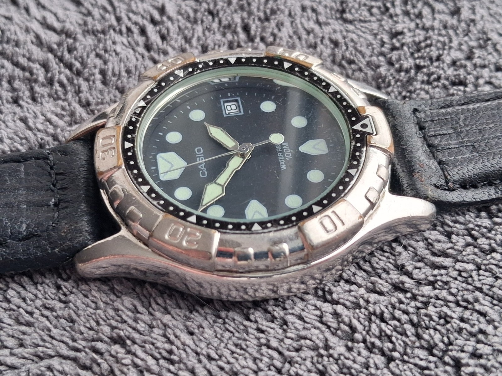 Casio MD-520 Diver Scuba Vintage Screw Back