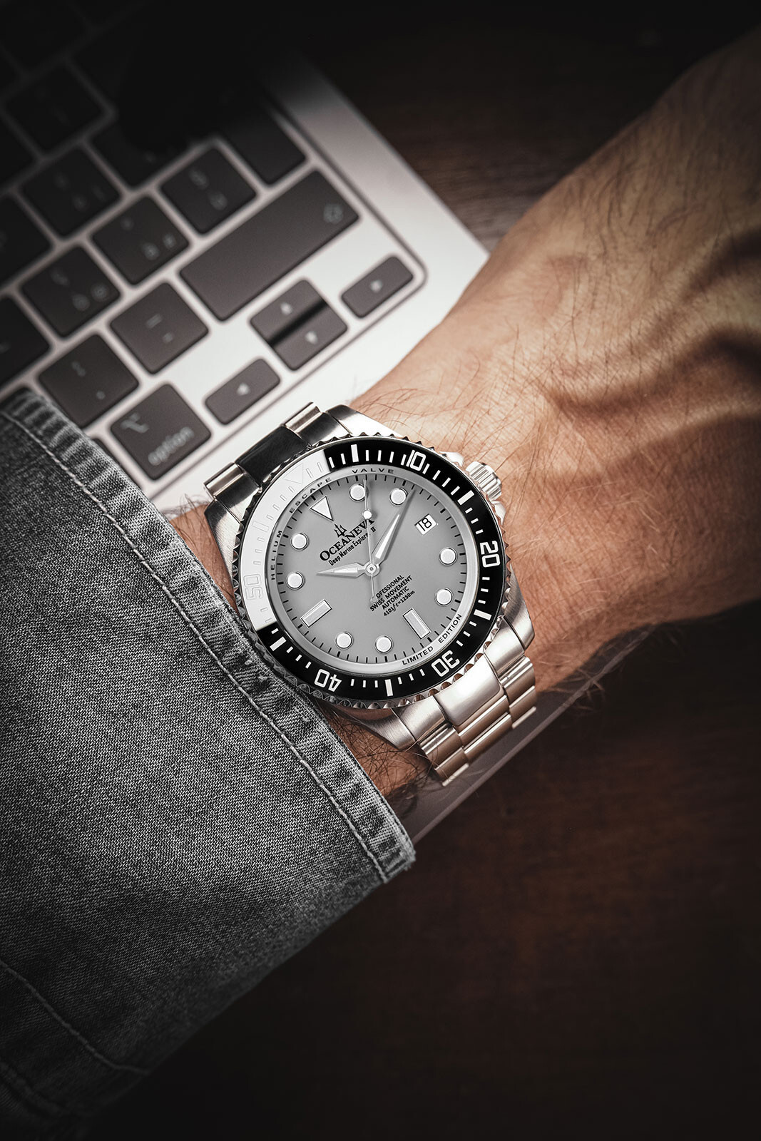 Oceaneva Men’s Deep Marine Explorer 1250M Watch Automatic Swiss Movement Gray