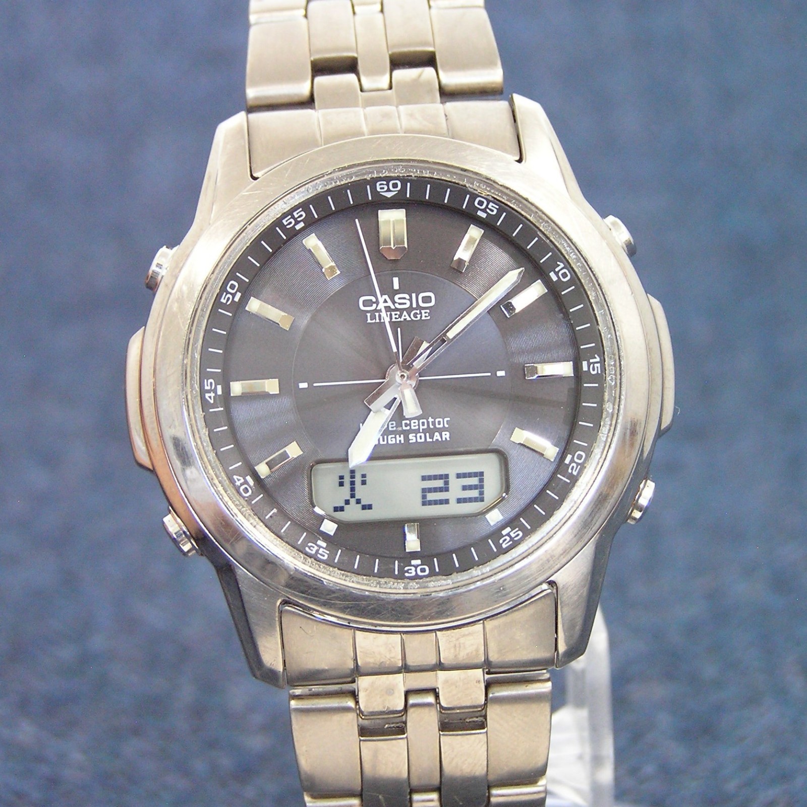 Retro CASIO LCW-100T Lineage Watch Titanium Solar Radio Wave Ceptor Japan Black