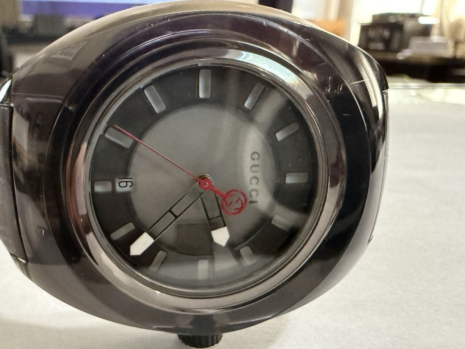 Gucci Sync XXL YA137111 43 mm Gray Resin with Rubber Strap Men’s Wristwatch