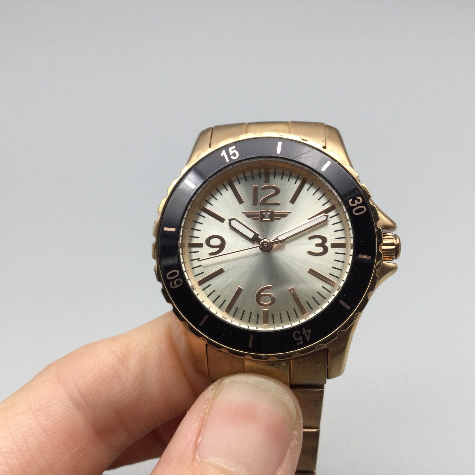 Invicta Stainless Steel Watch 34mm Gold Tone Black Bezel 50M New Battery 6.5″