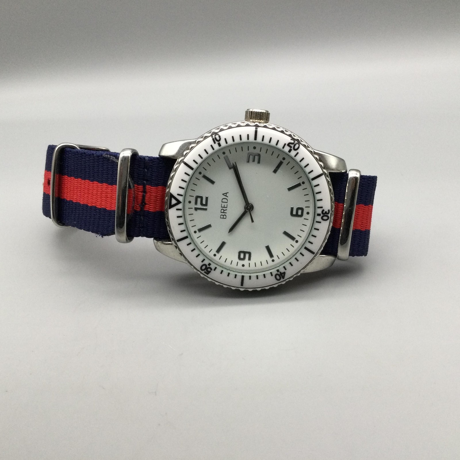 Breda Mens Watch 41mm White Dial Silver Tone Navy Red Nylon 8145 New Battery