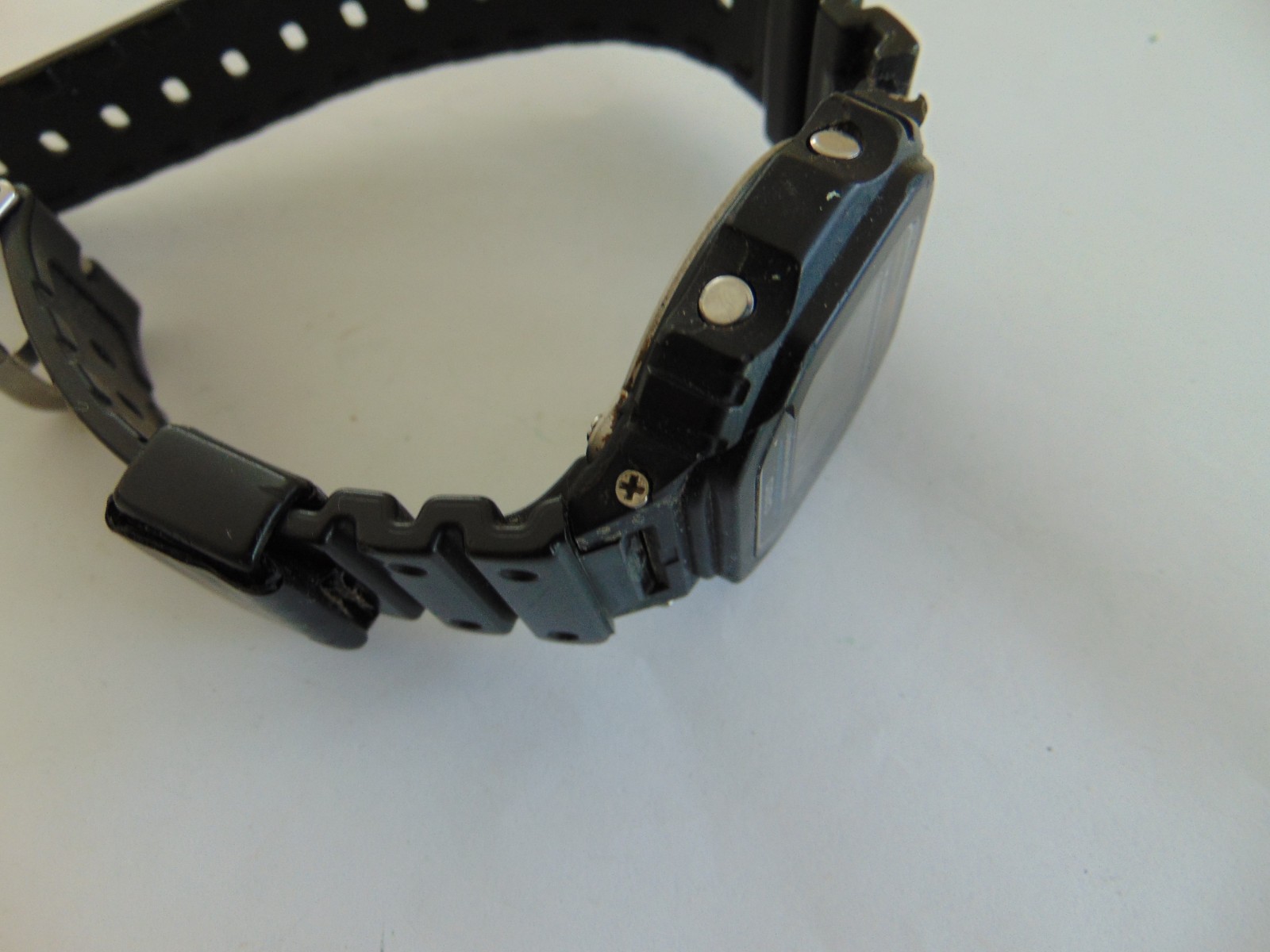 Vintage Casio G-Shock DW-5600E Illuminator Digital Watch 200M Alarm Chrono *READ