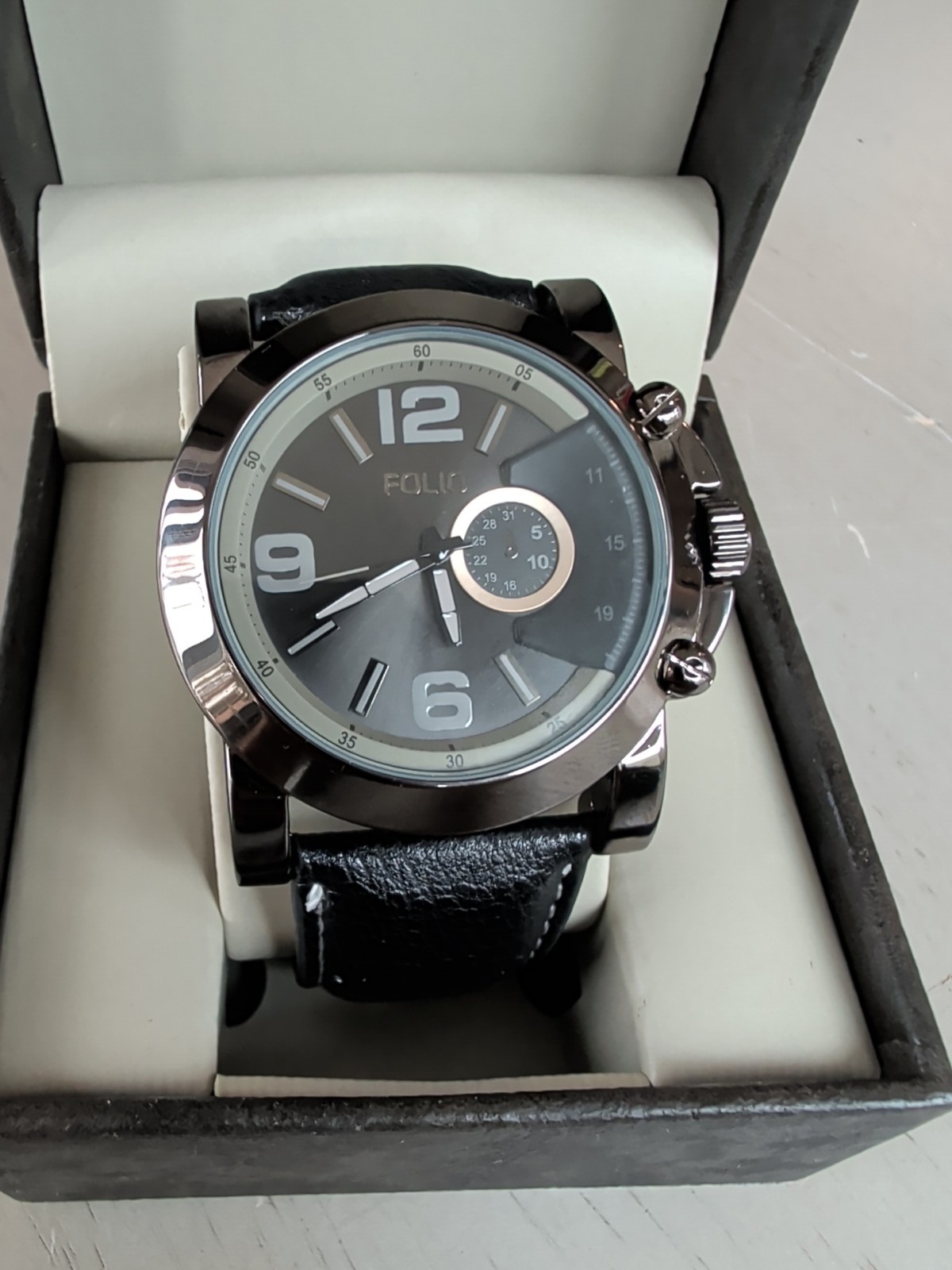 Mans Folio Large Face Analog Quartz Wristwatch NIB