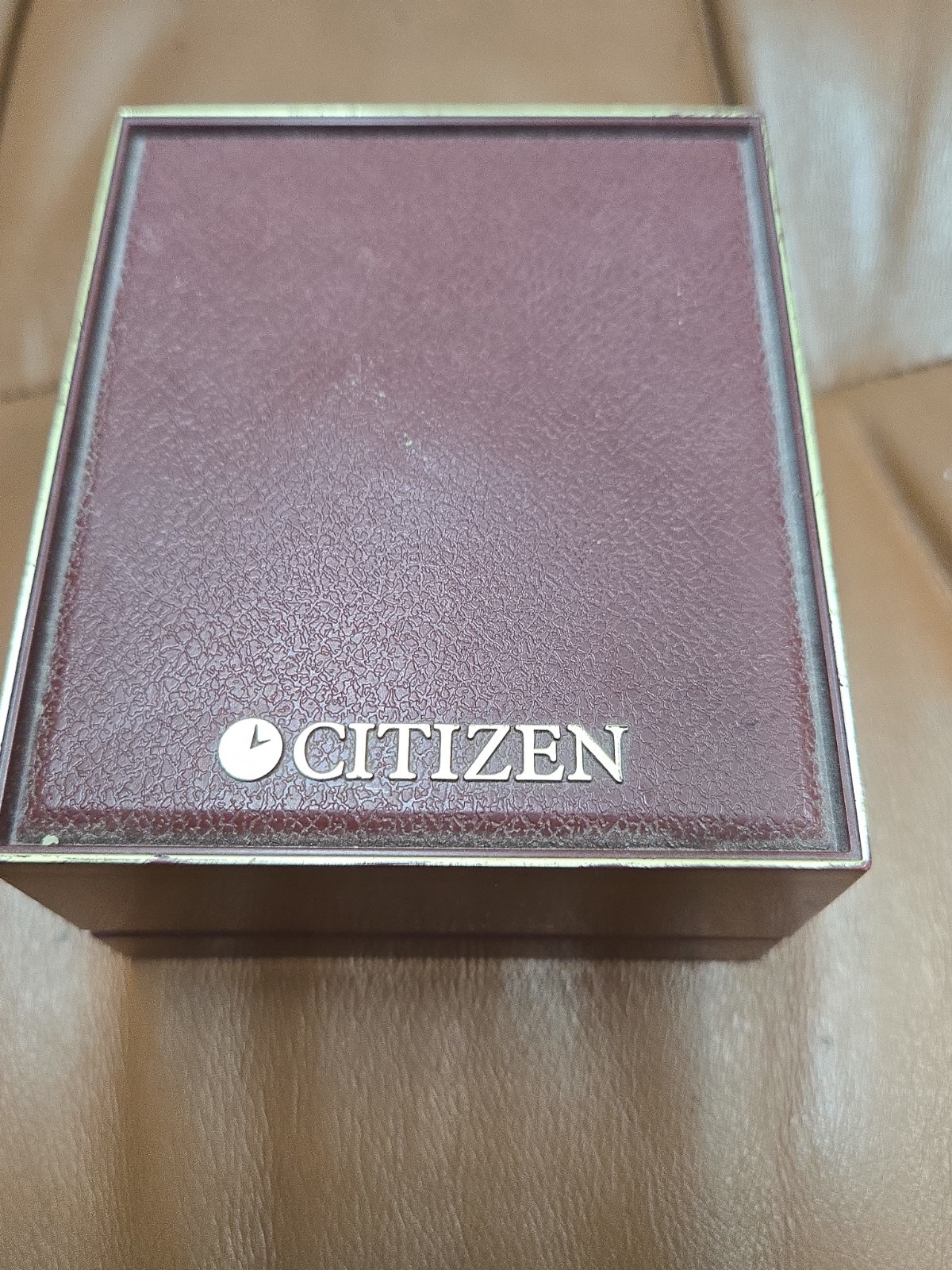 Men Citizen Cq Watch Black & Gray Face Silver Gold Case Steel Band 6101 T15588kt
