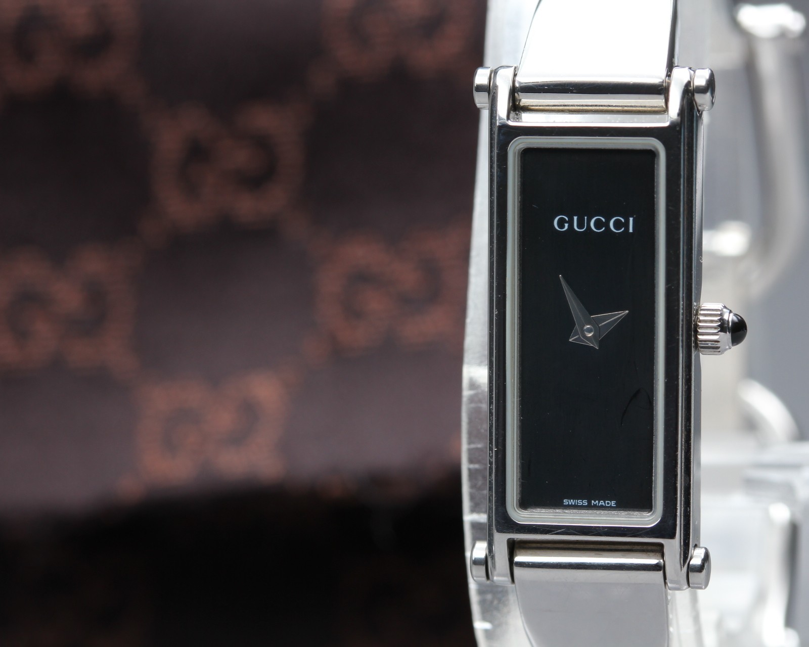 [Near MINT] GUCCI 1500L 12mm Black Dial Women Watch From JAPAN