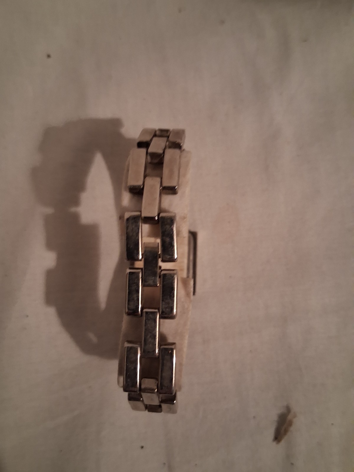 Aeropostale Women’s Silver Tone Watch Needs Battery