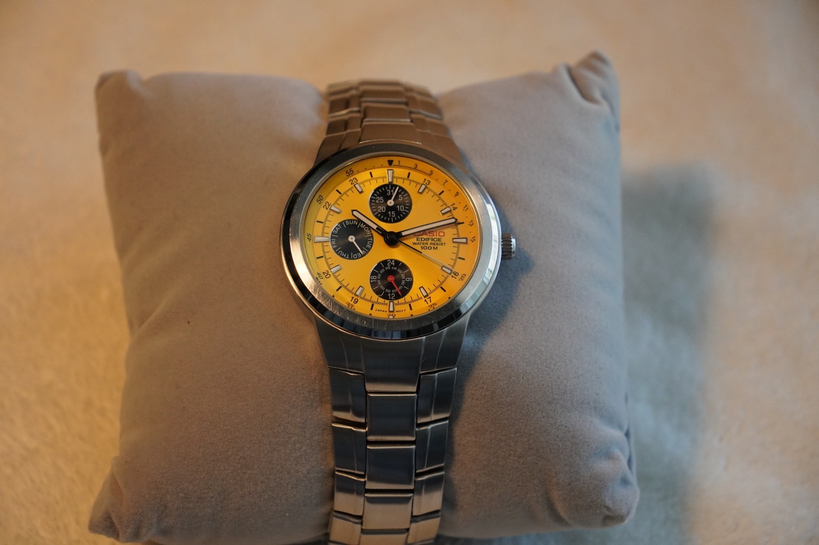 Casio Edifice EF -305-9AV Rare Yellow Dial Steel Bracelet New Battery Working