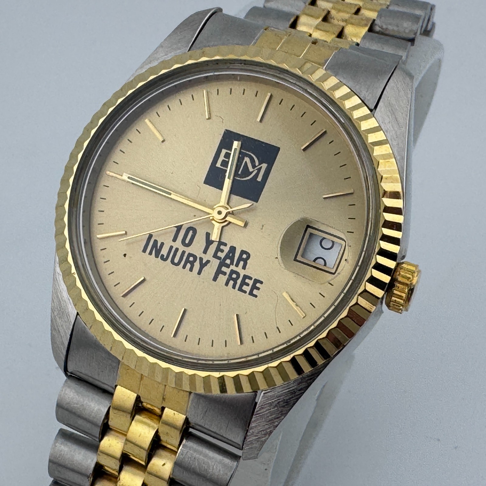 VTG EDM Quartz Watch Men Dual Tone Fluted Bezel Date Analog New Battery 7.75″