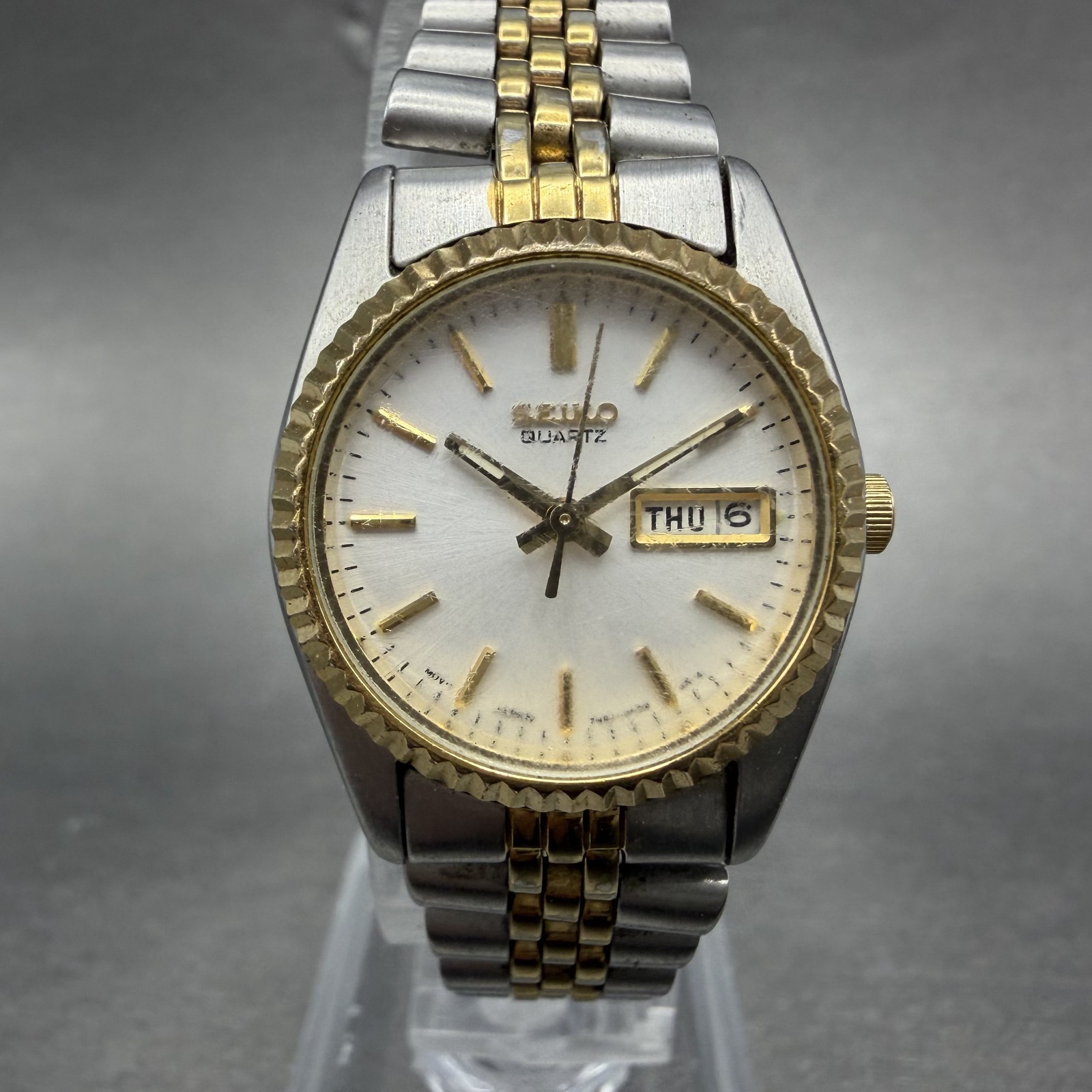 Seiko Watch Women 25mm White Dial Two Tone Daydate Round 7n83-0041 New Batt N6R