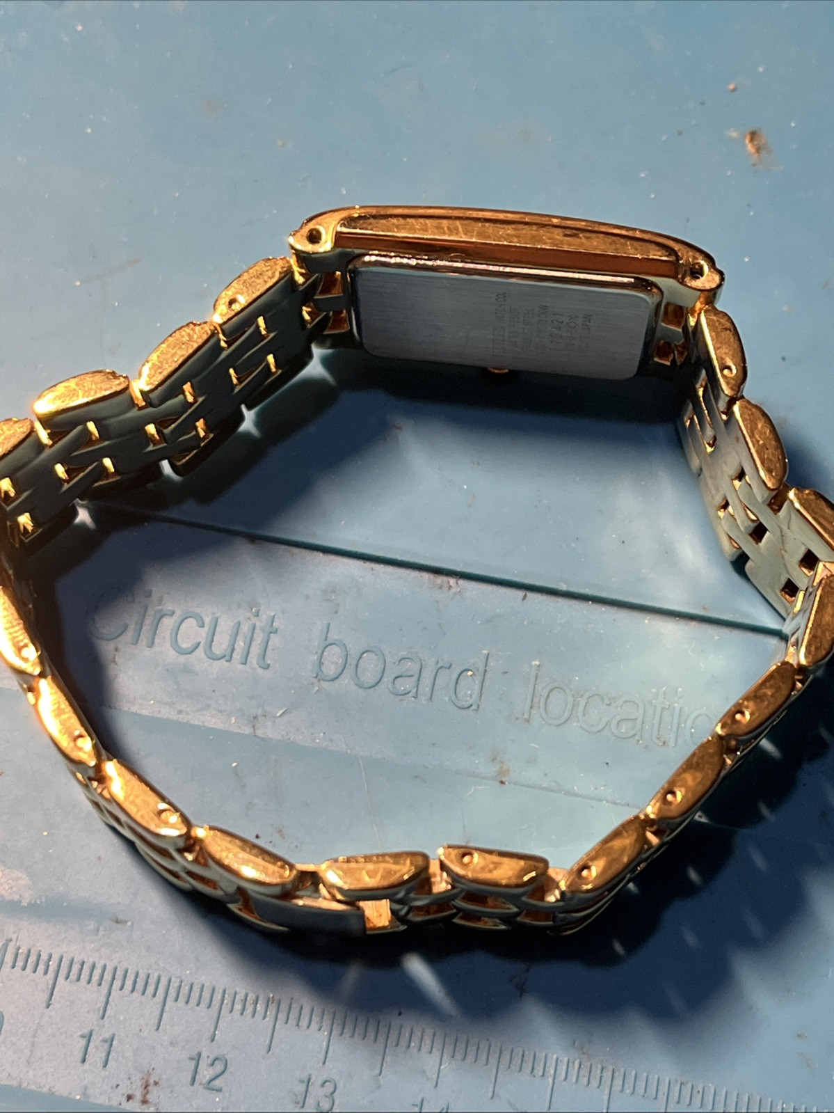 Vintage Citizen 1022-K18078 CKW Unisex Gold Tone Luxury Watch – Great Condition!