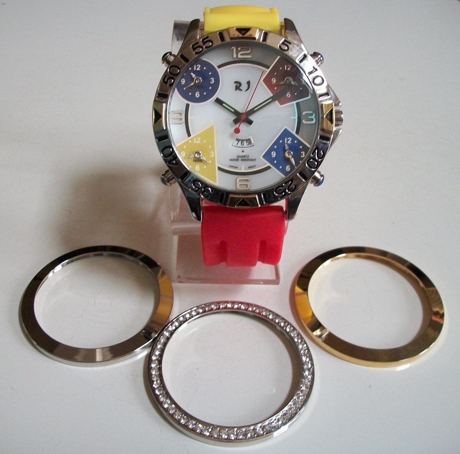 Men’s Silver Gold Finish Yellow Red Band 5 Time Zone Date Fashion Hip Hop Watch