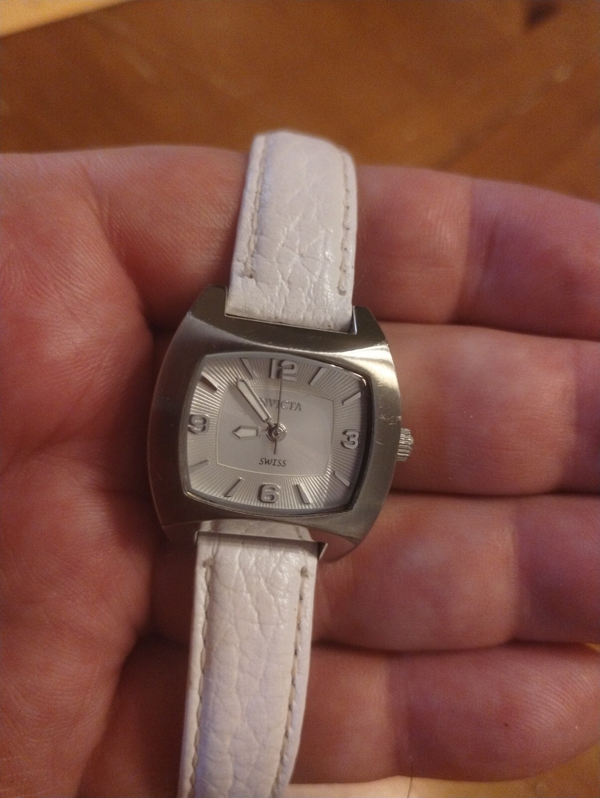 Invicta Ladies Fashion Watch New Battery Works 2460 28.2mm