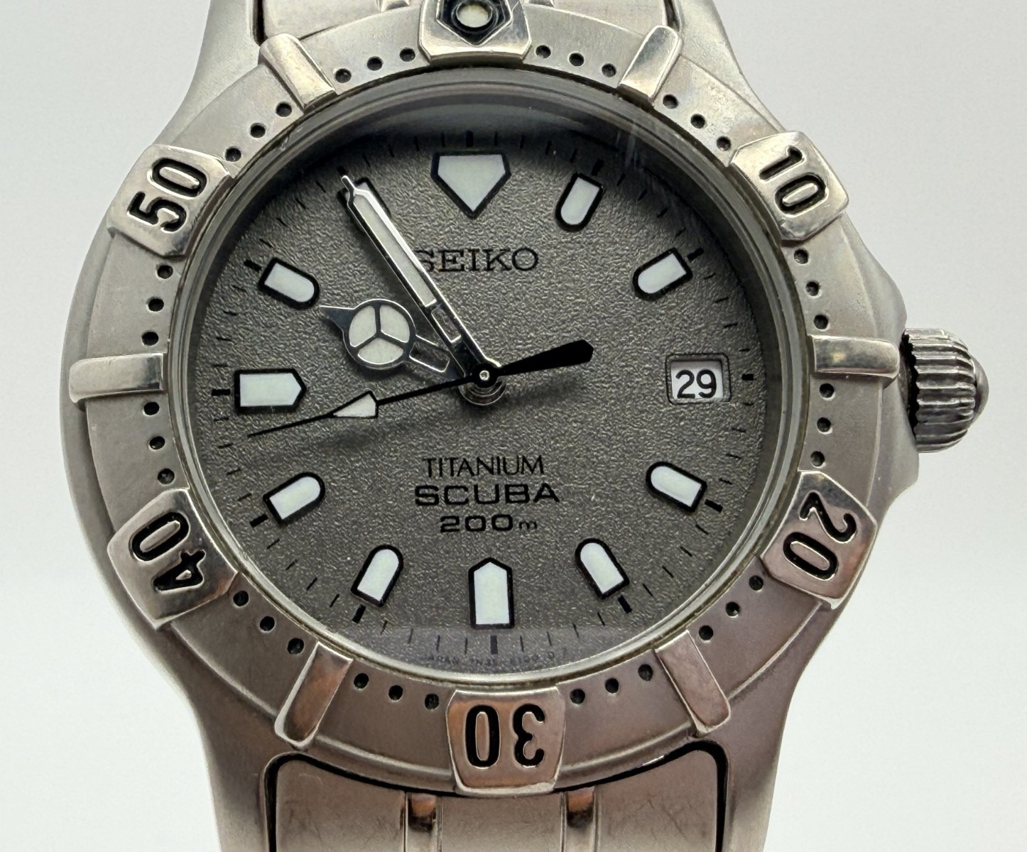 Vintage [Near MINT] SEIKO Mens Watch Titanium Scuba 200m 7N35-6100 Gray JAPAN