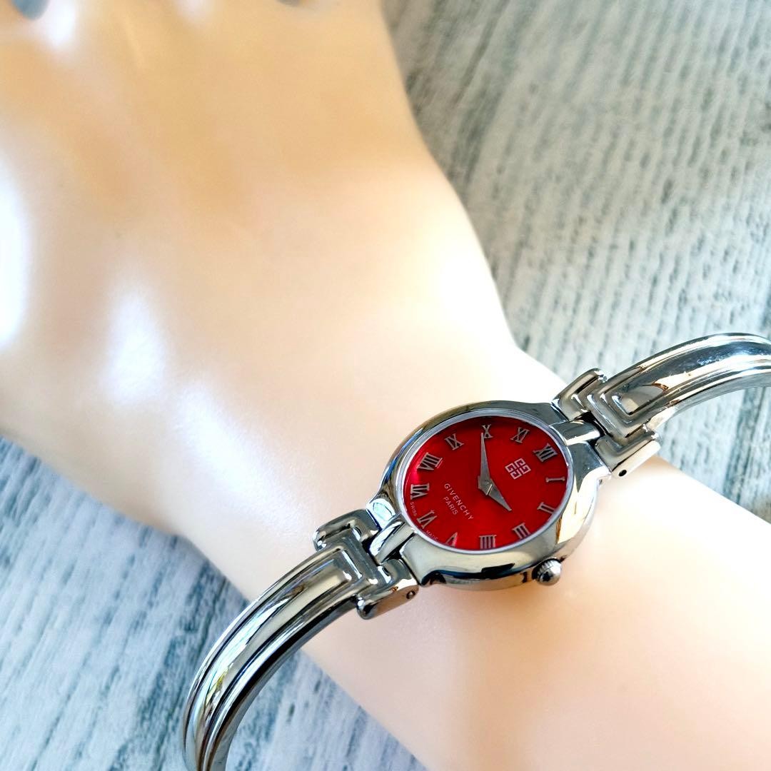 GIVENCHY Watch Round Red Bangle 2.4cm 17.0cm Rare Japan Vintage Silver-tone