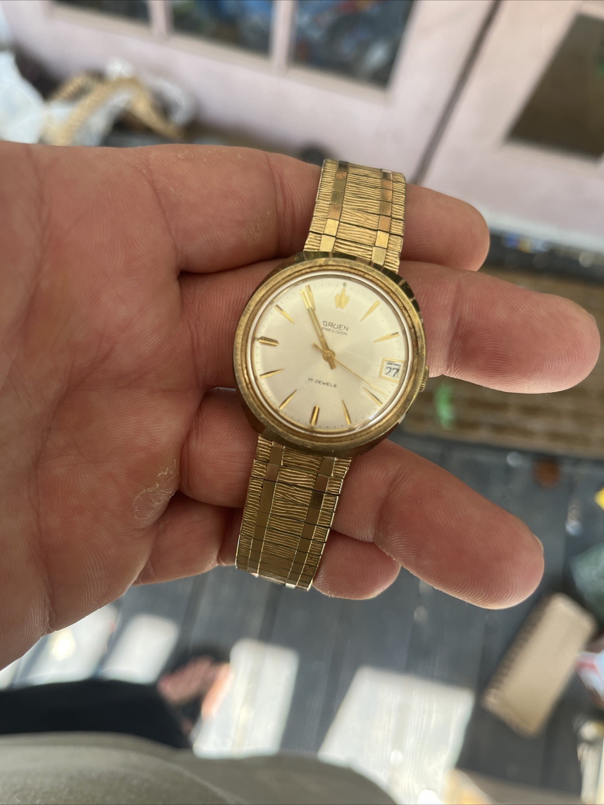 Gruen Precision Men’s Hidden Lug Rare Runs Well 34MM Case
