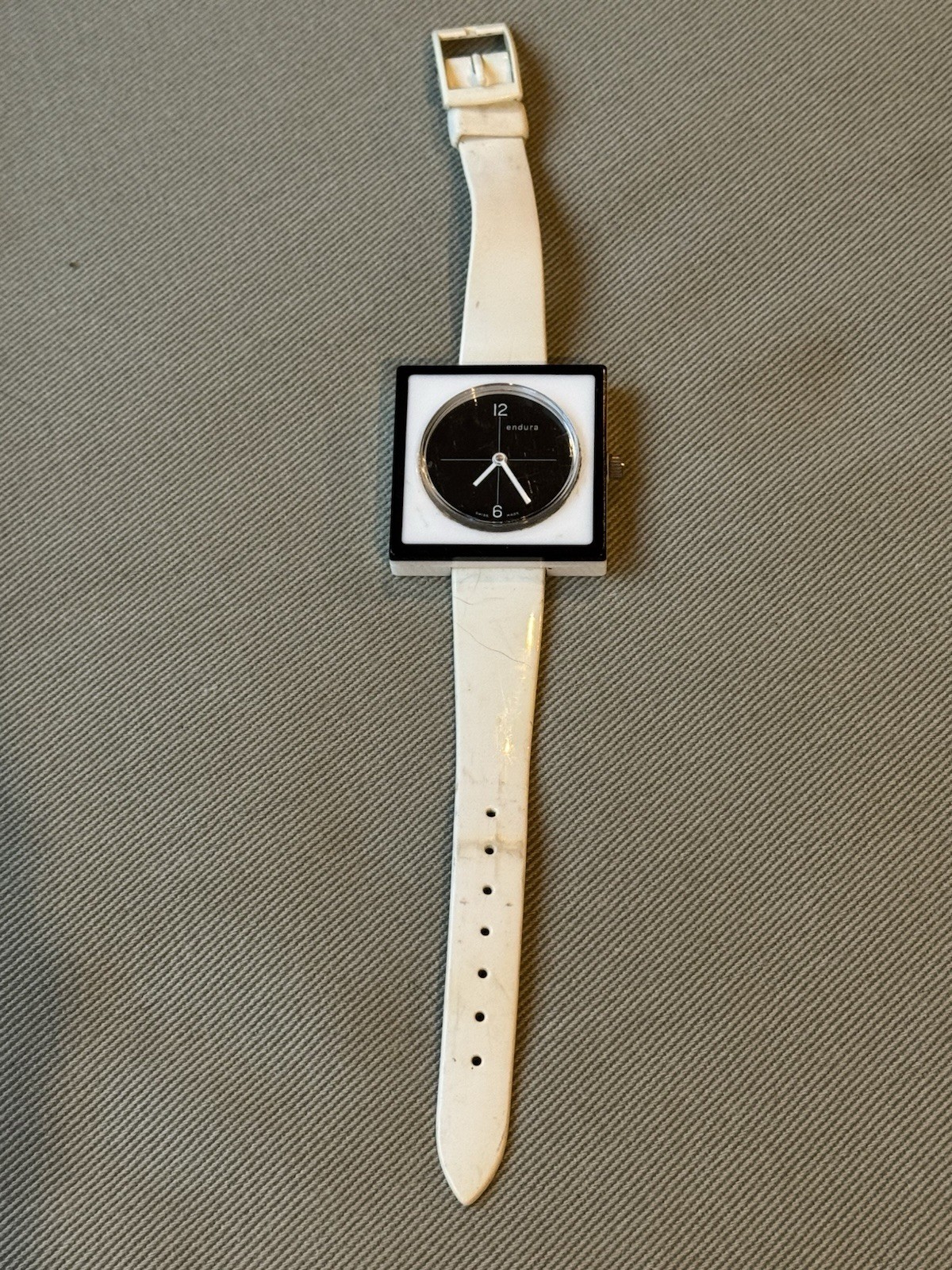 Mid Century Endura Swiss Made Women’s Go Go Girl Windup Square Watch -Works Well